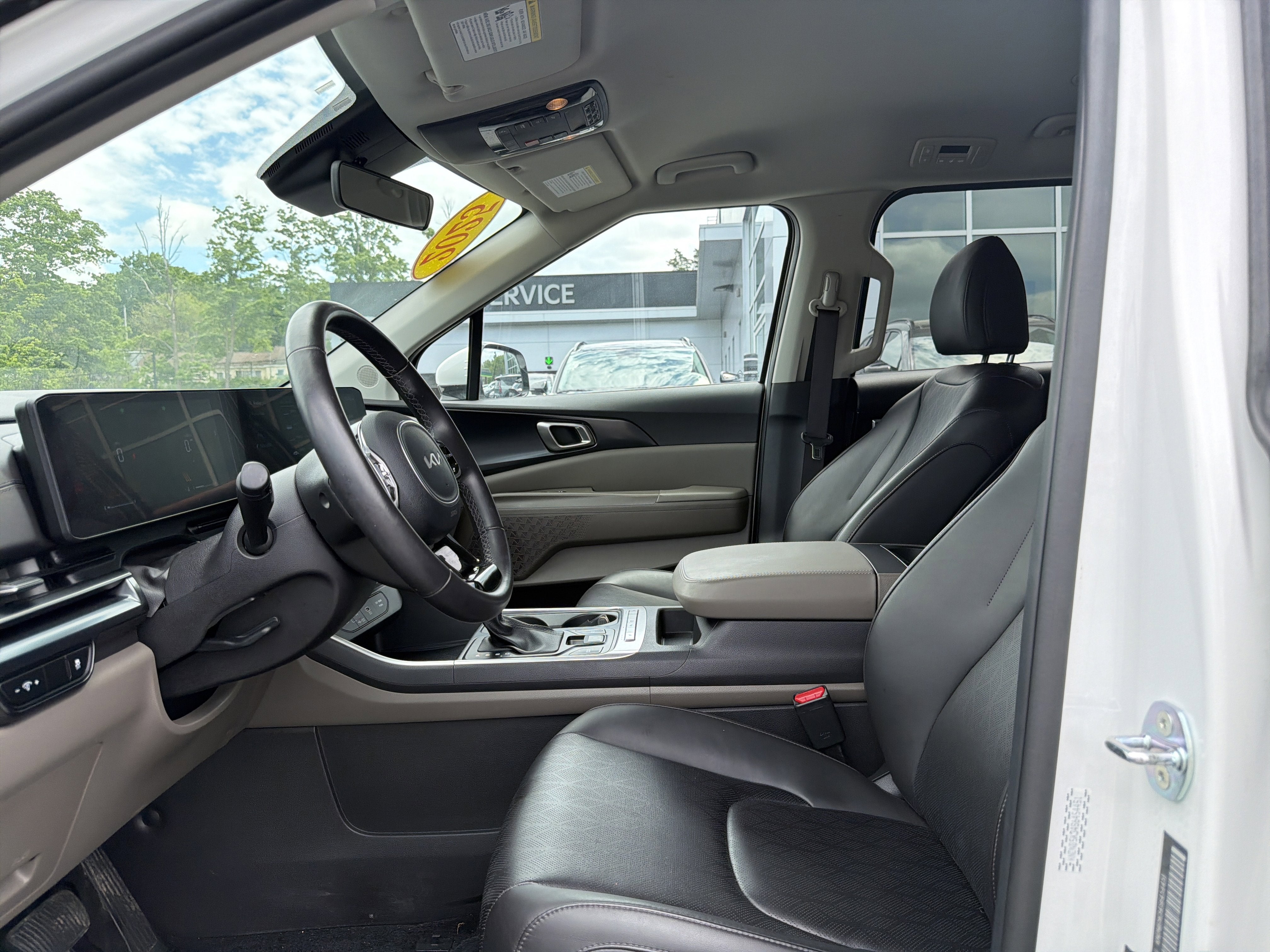 2025 Kia Carnival LXS