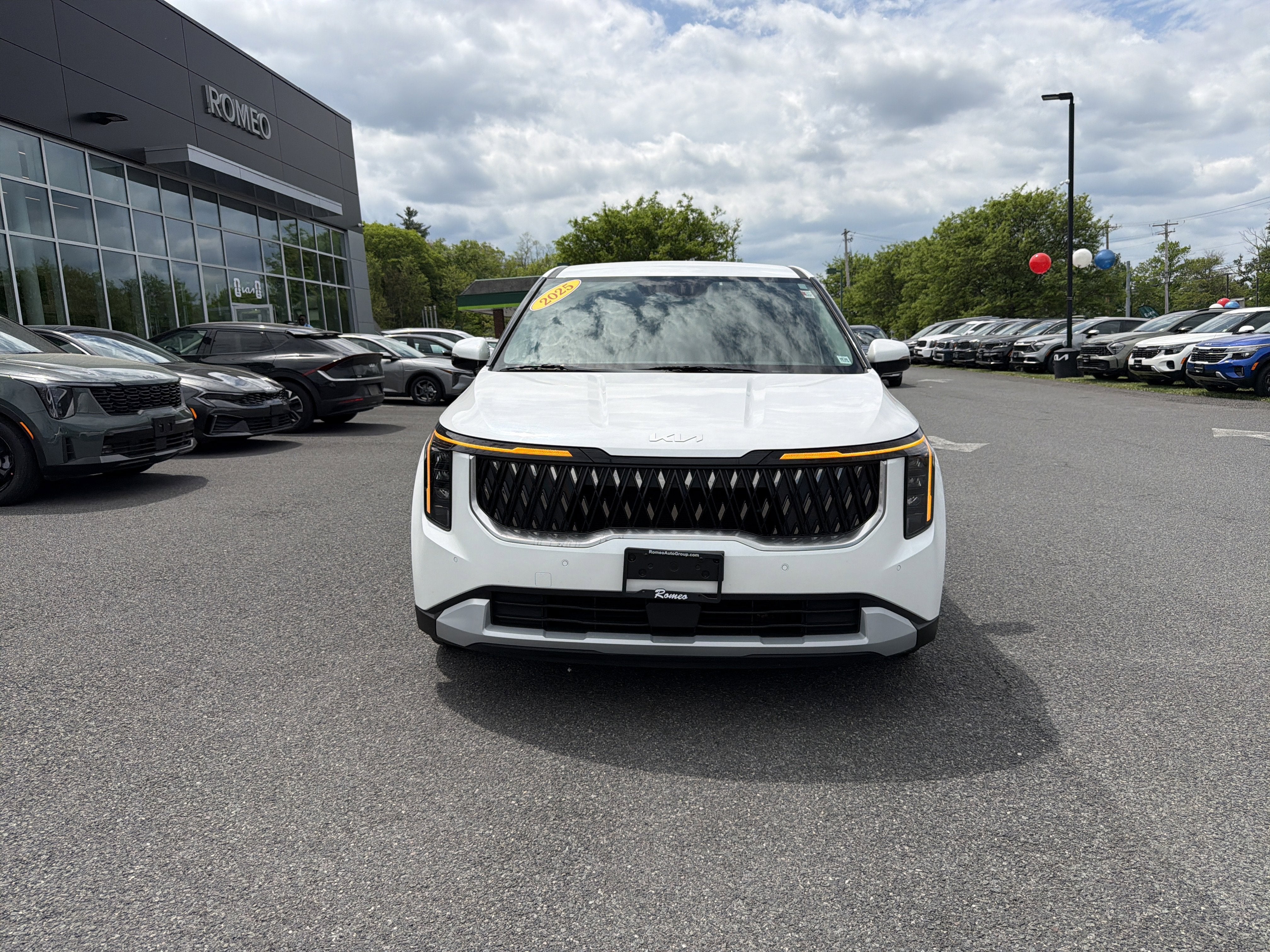 2025 Kia Carnival LXS