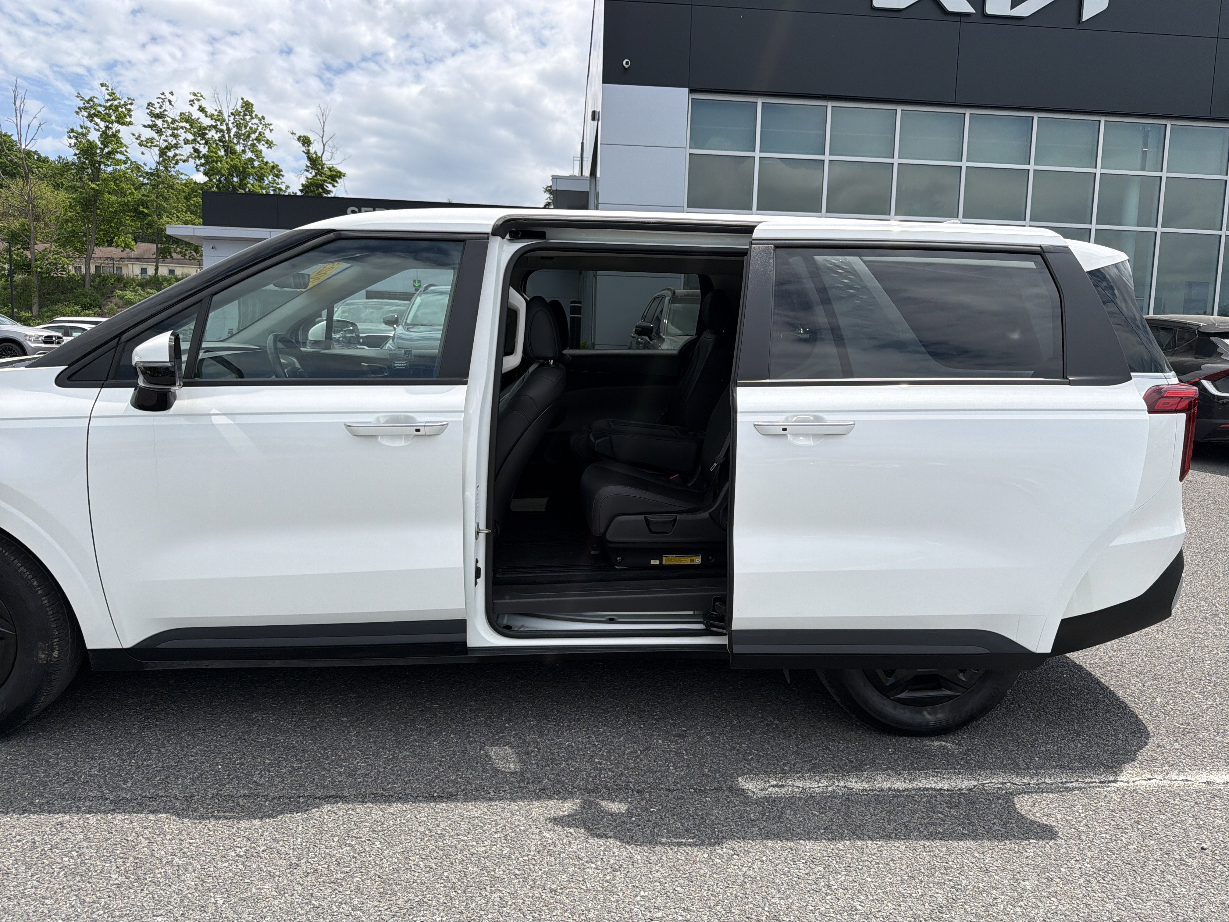 2025 Kia Carnival LXS