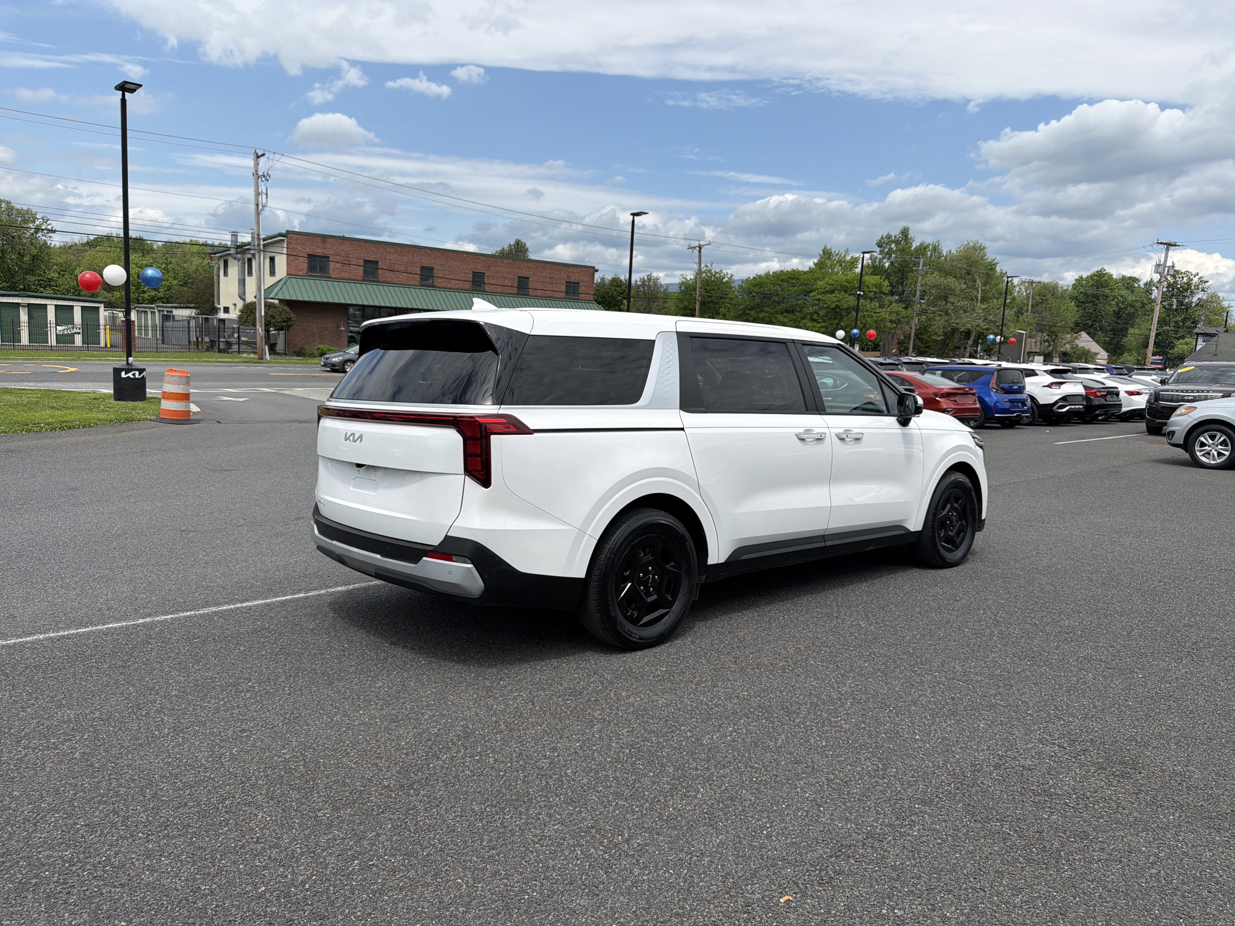2025 Kia Carnival LXS