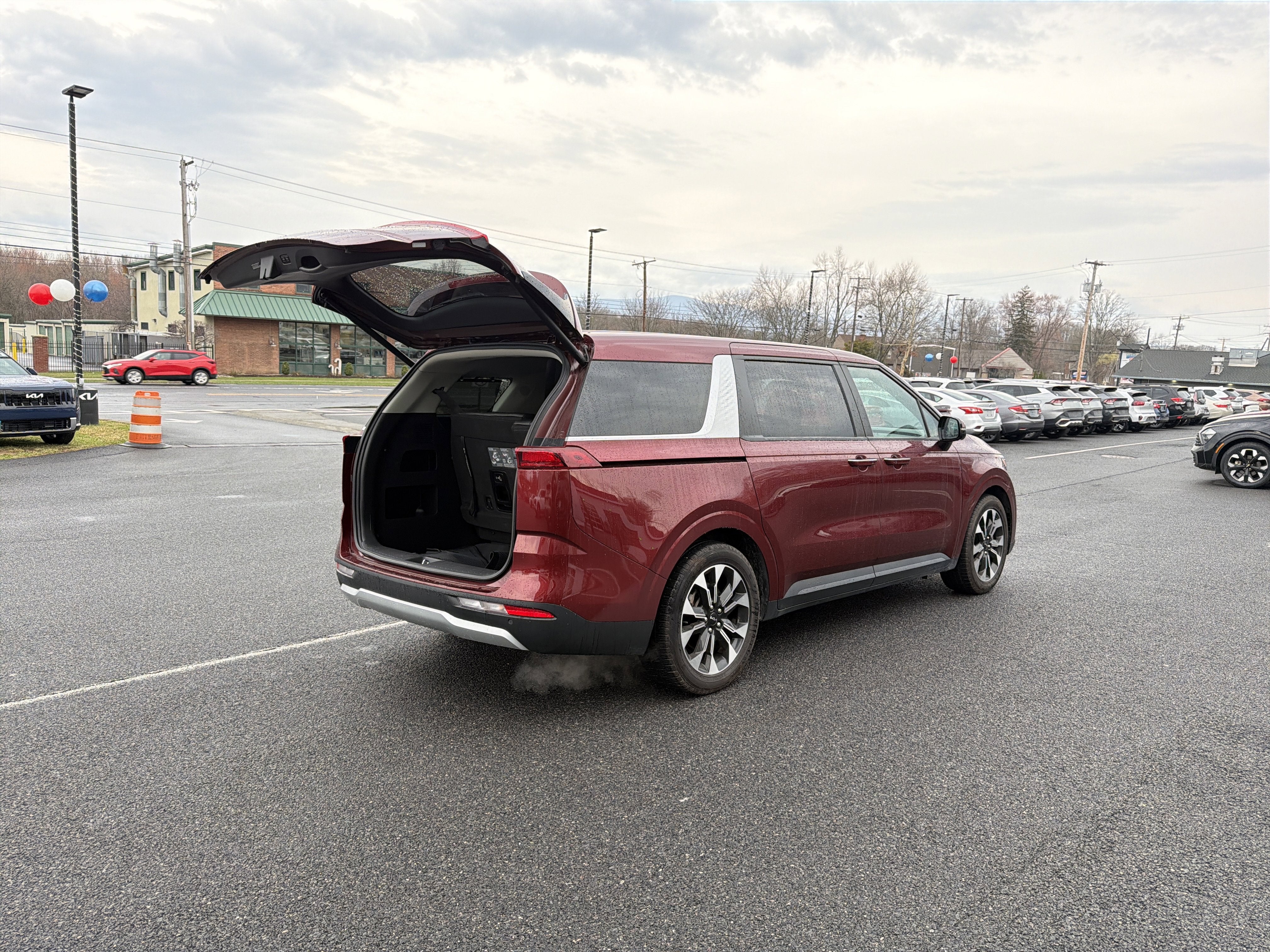 2024 Kia Carnival EX