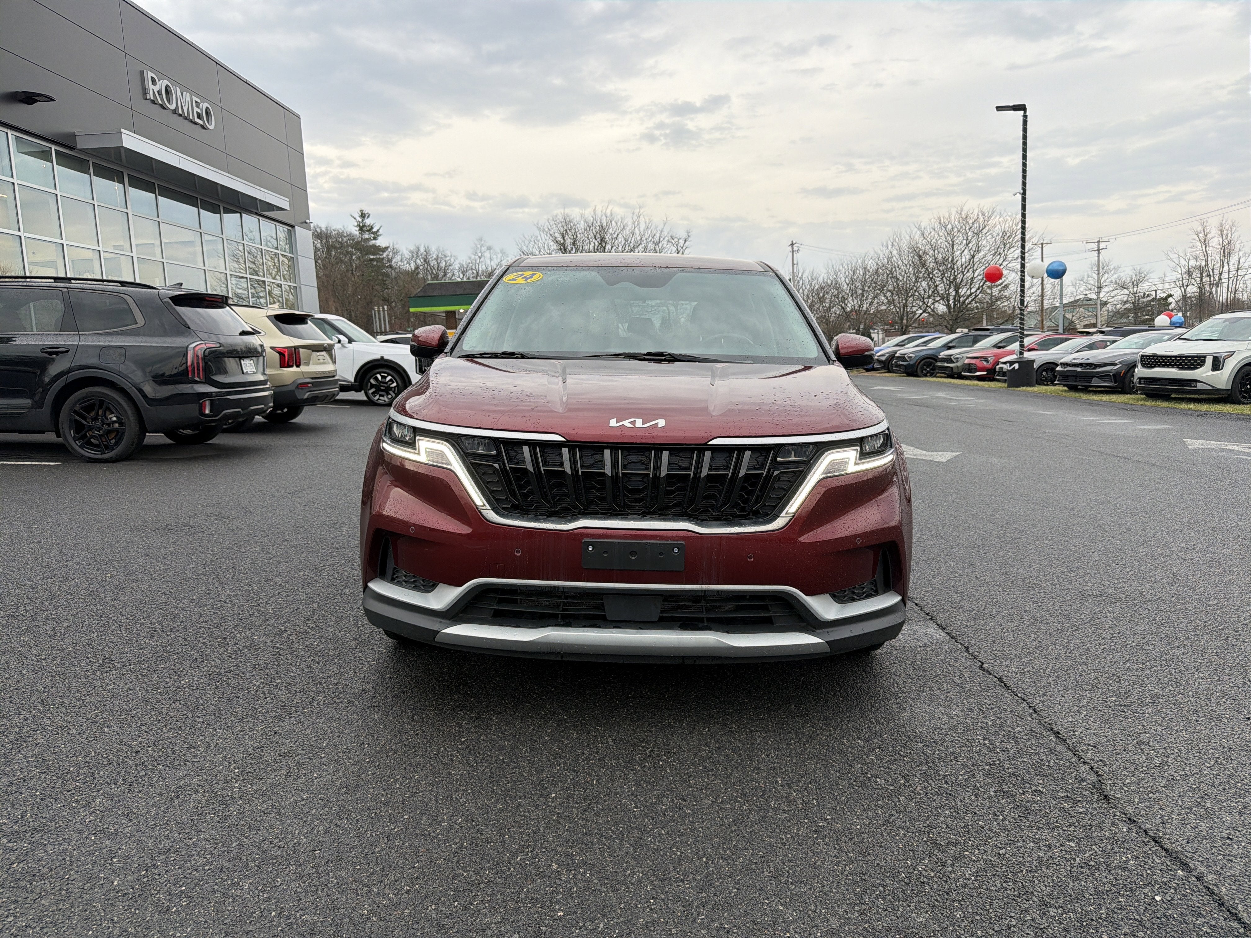 2024 Kia Carnival EX