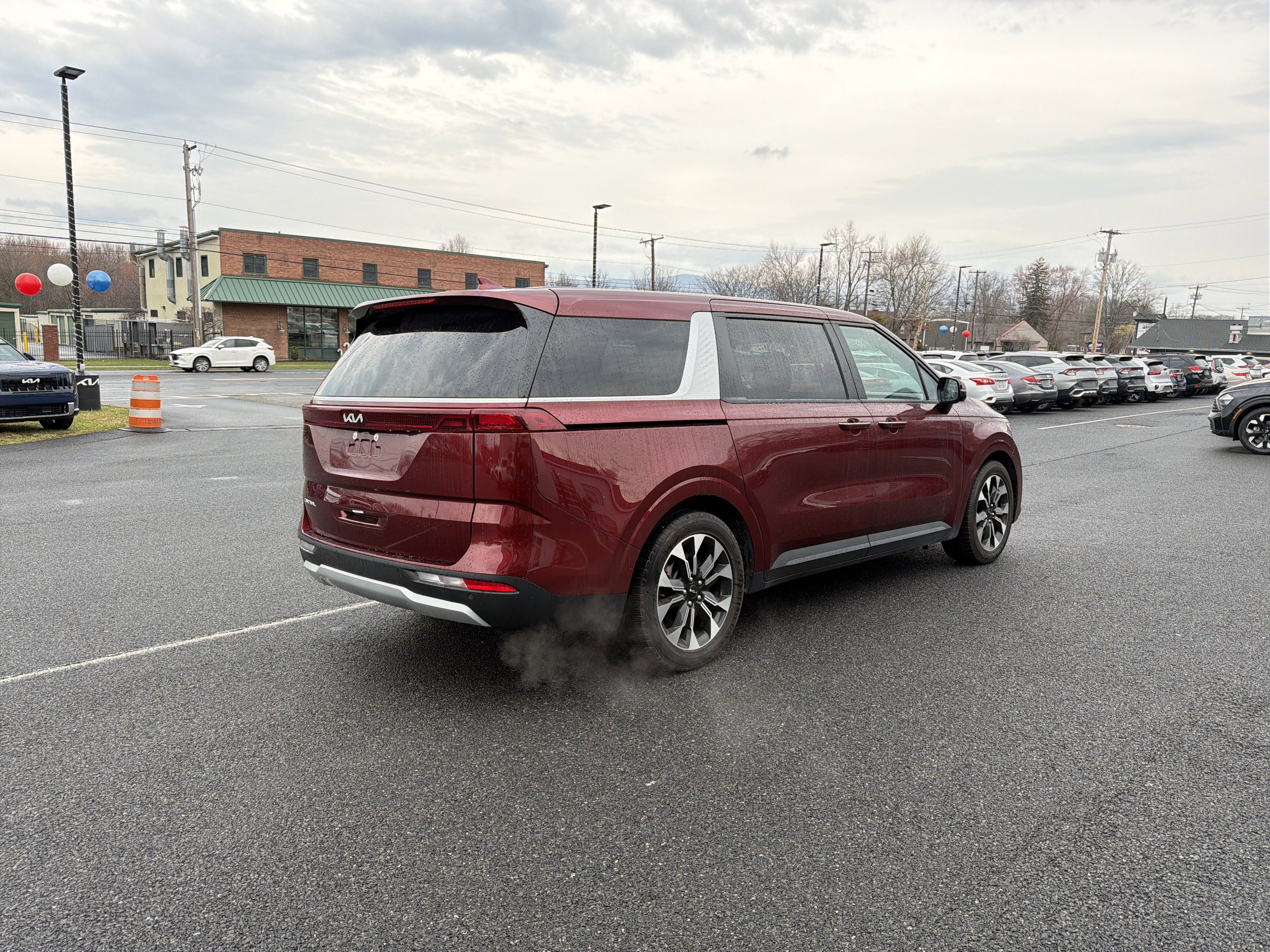 2024 Kia Carnival EX