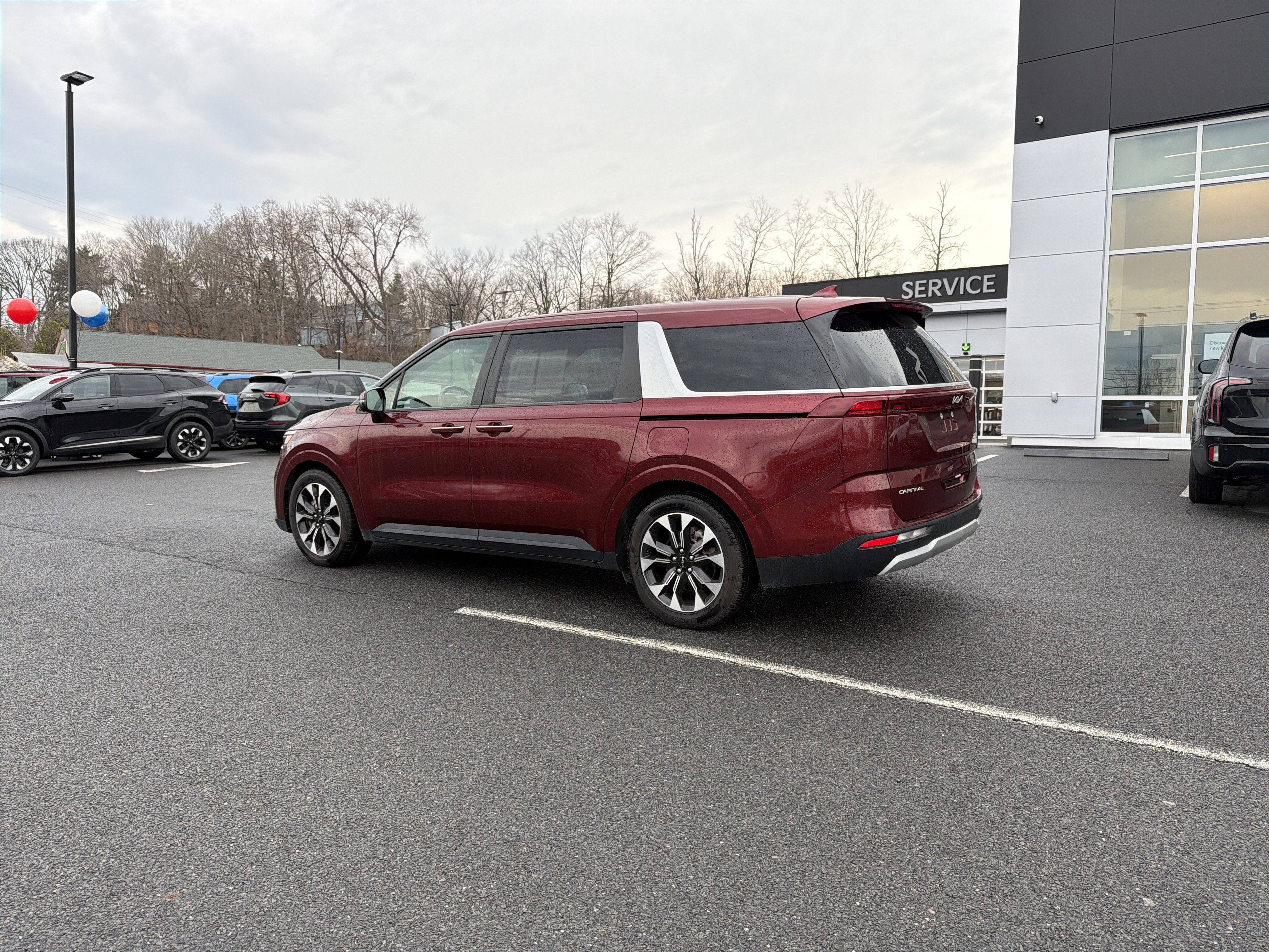 2024 Kia Carnival EX