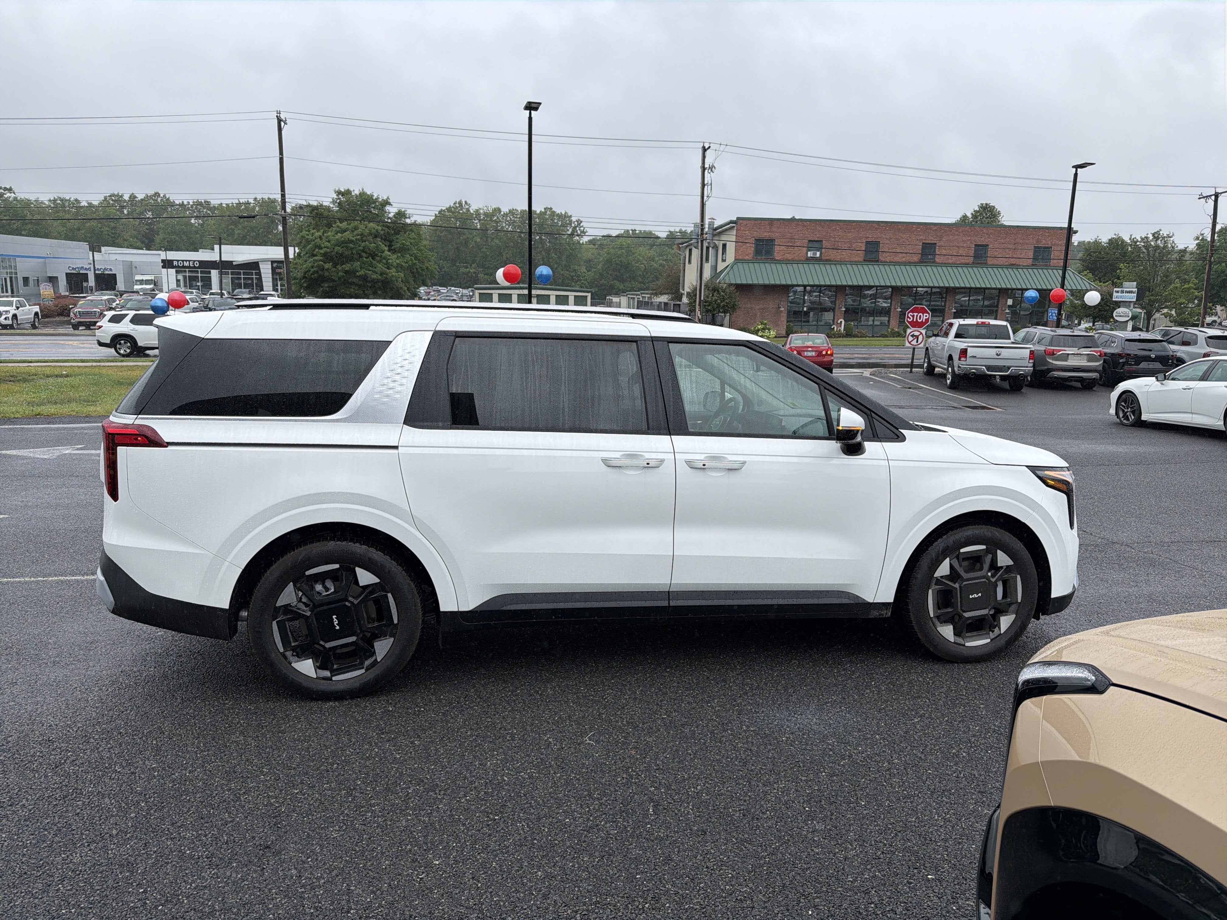 2026 Kia Carnival EX