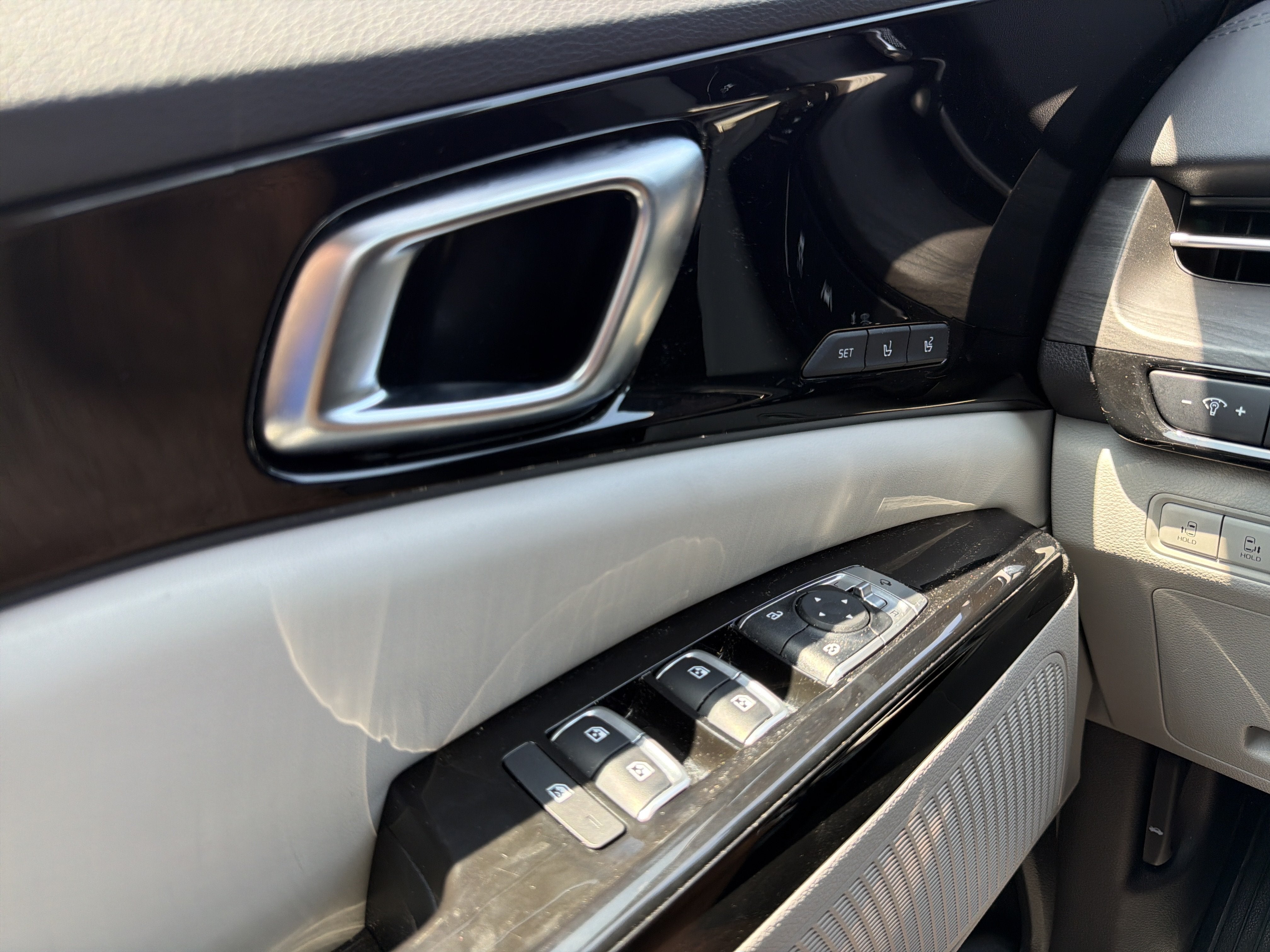 2024 Kia Carnival SX