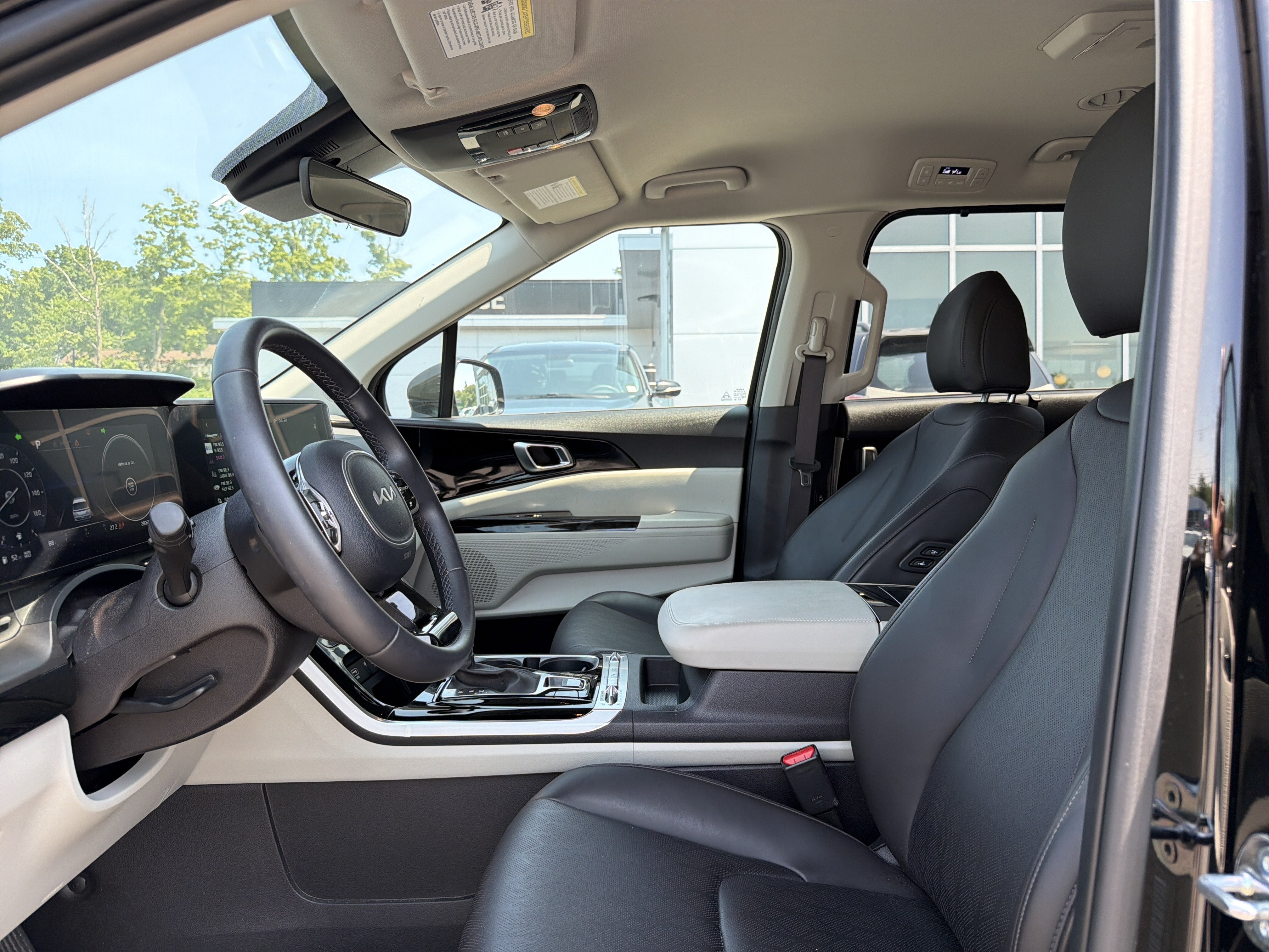2024 Kia Carnival SX