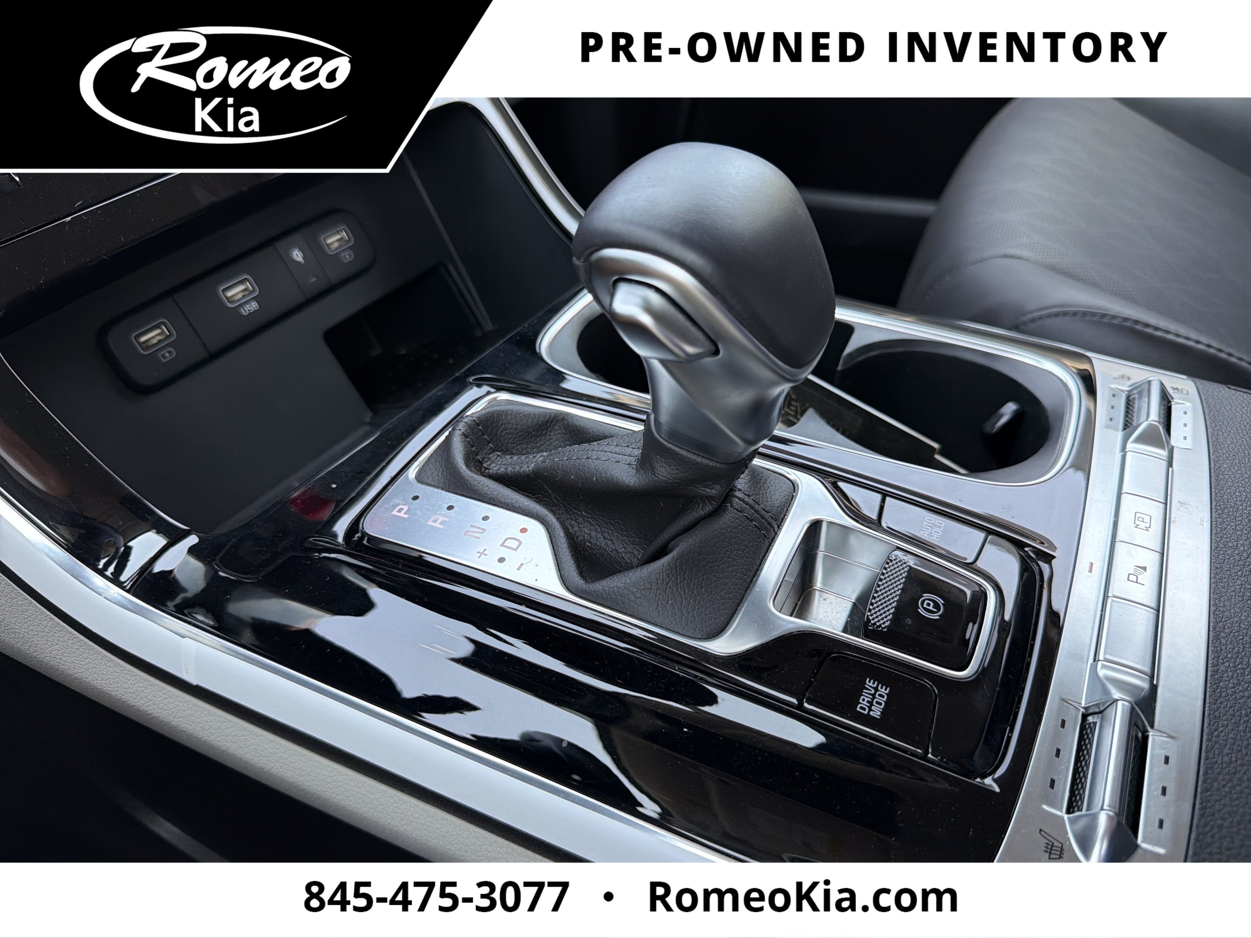 2024 Kia Carnival SX
