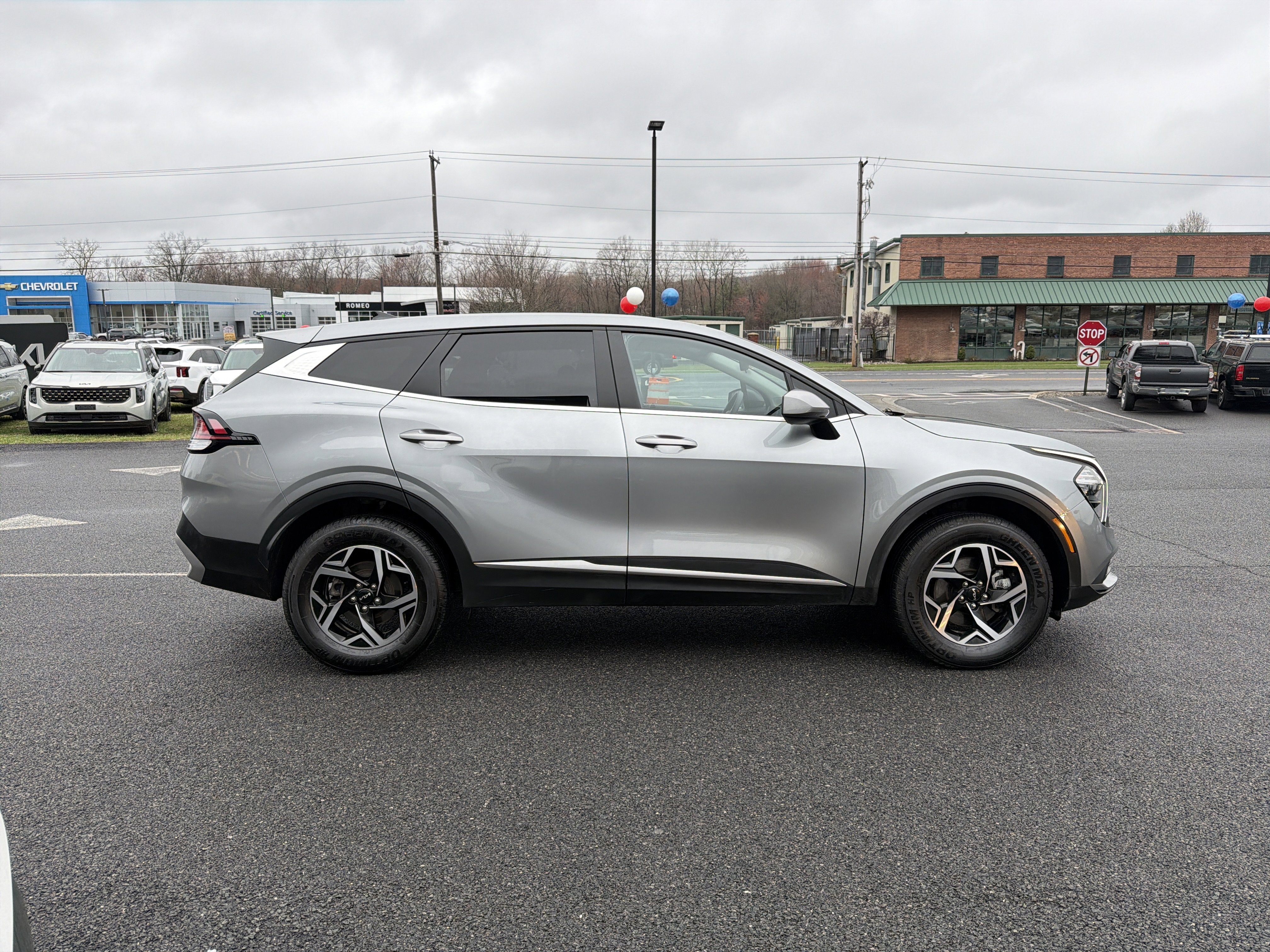 2023 Kia Sportage LX