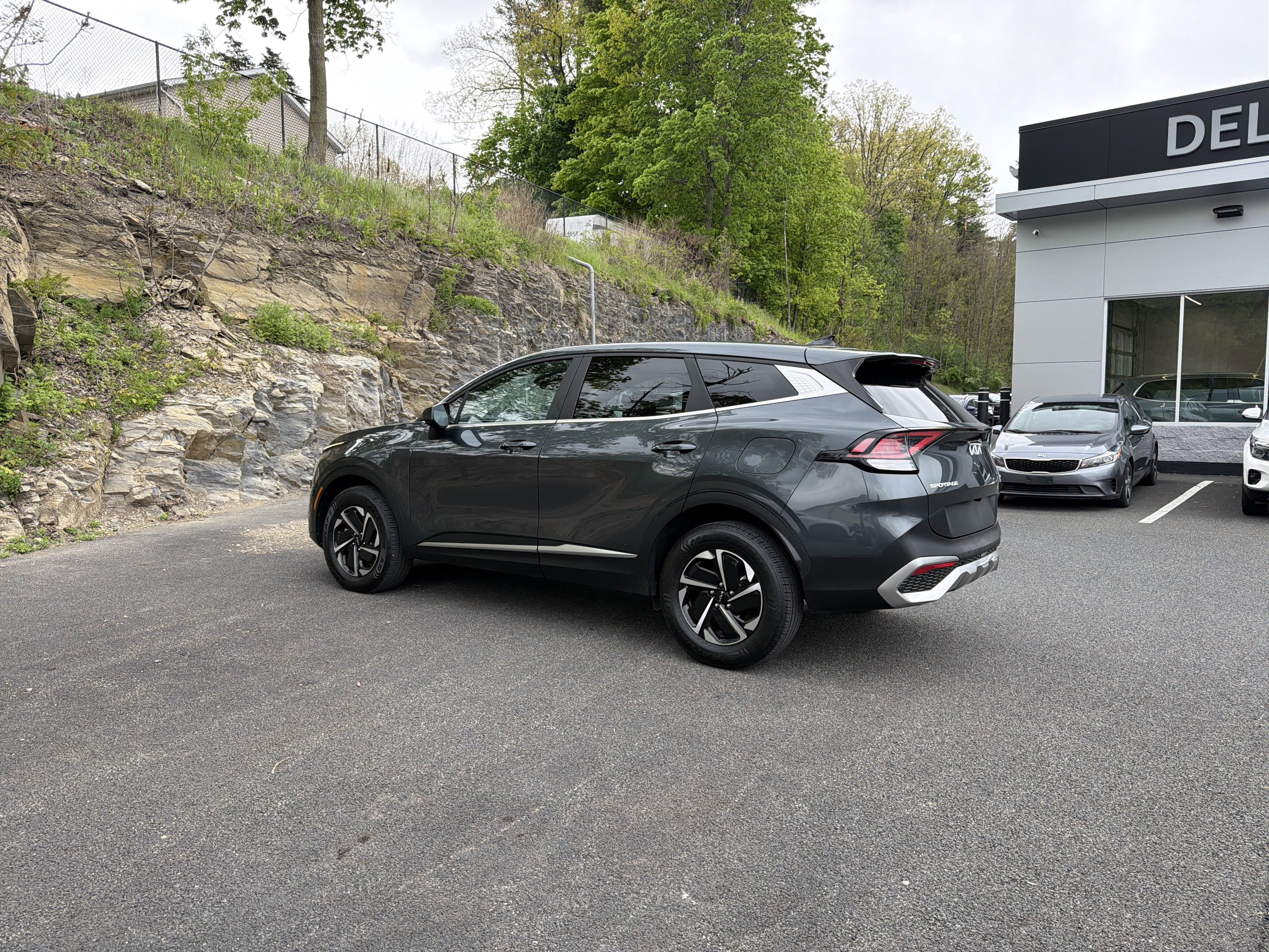 2023 Kia Sportage Hybrid LX