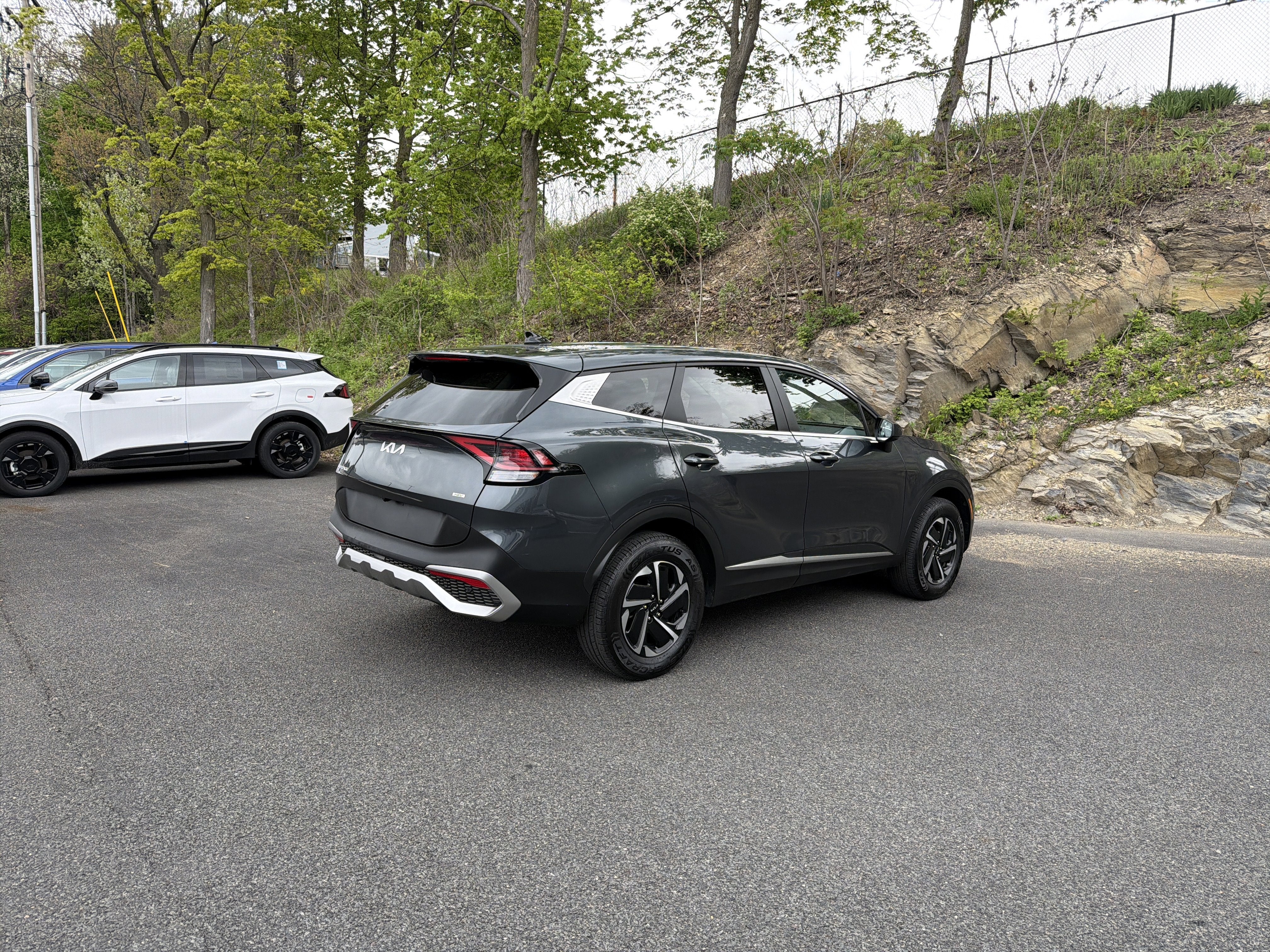 2023 Kia Sportage Hybrid LX