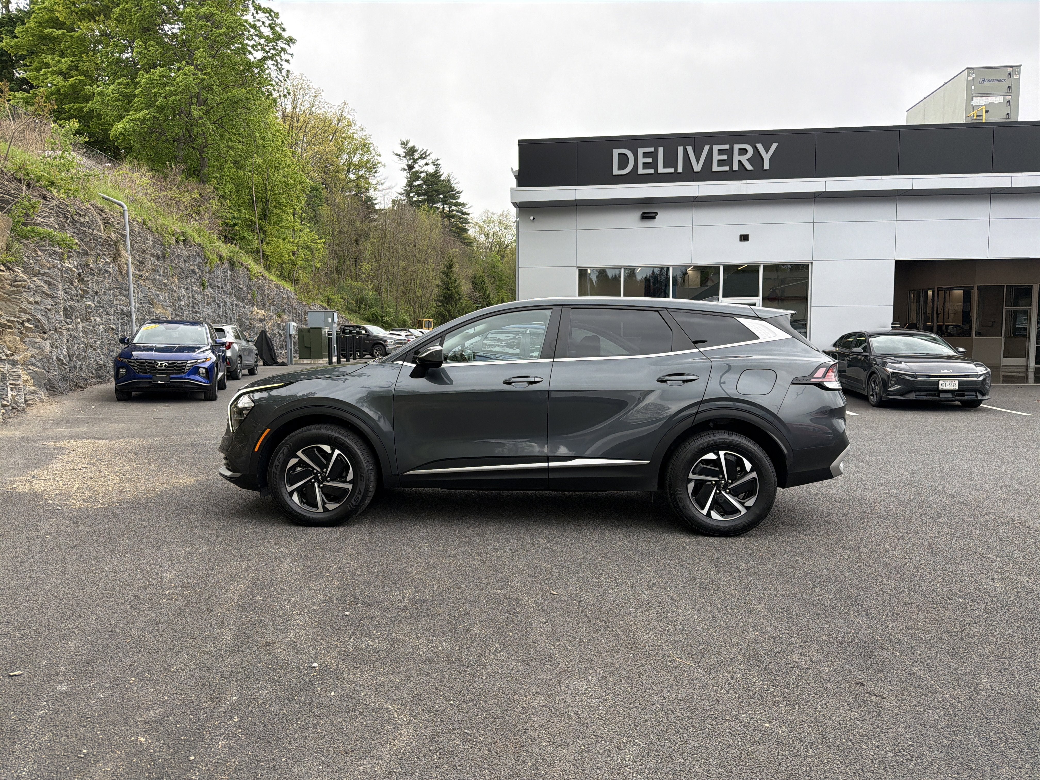 2023 Kia Sportage Hybrid LX