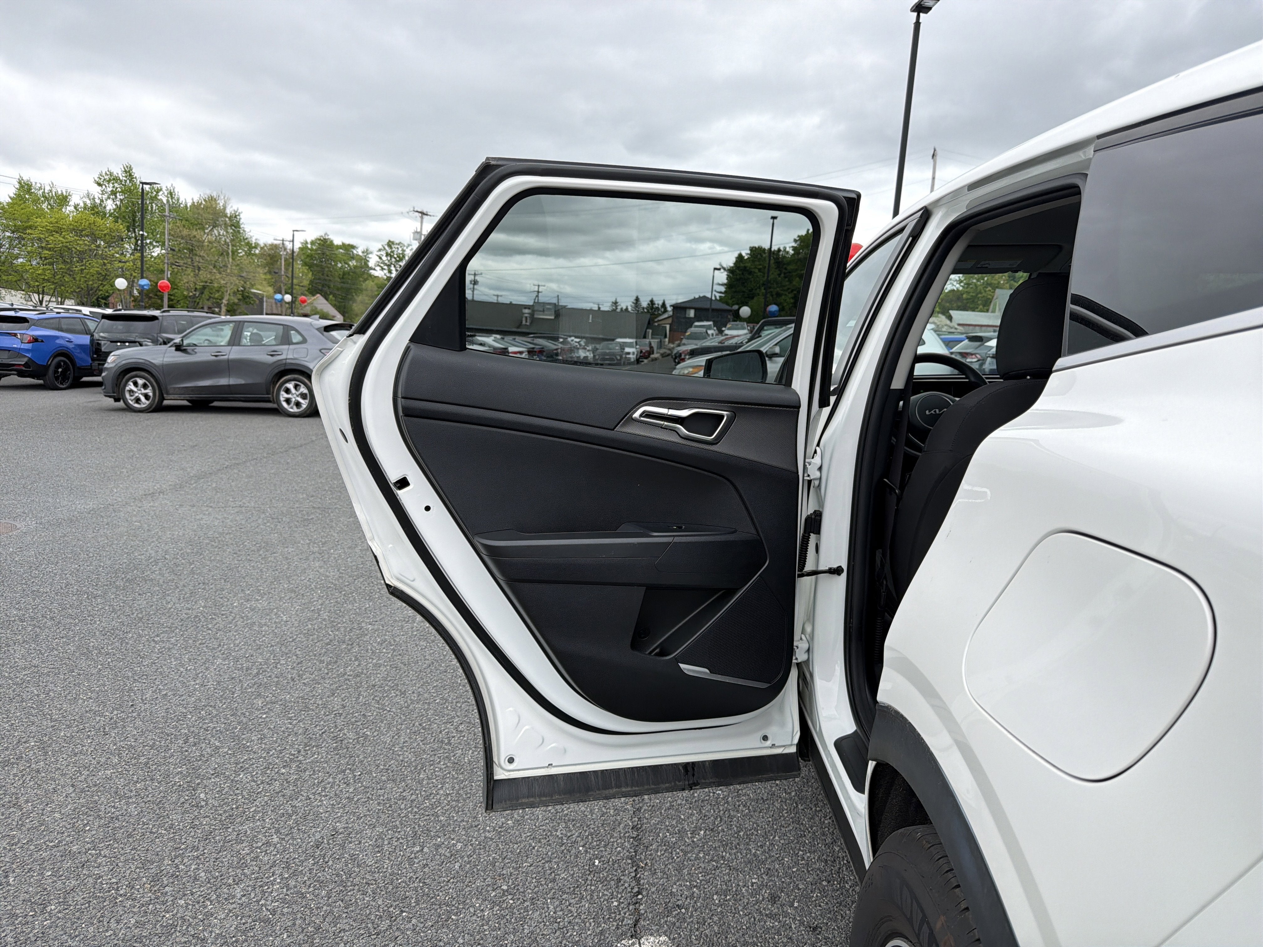 2023 Kia Sportage Hybrid LX