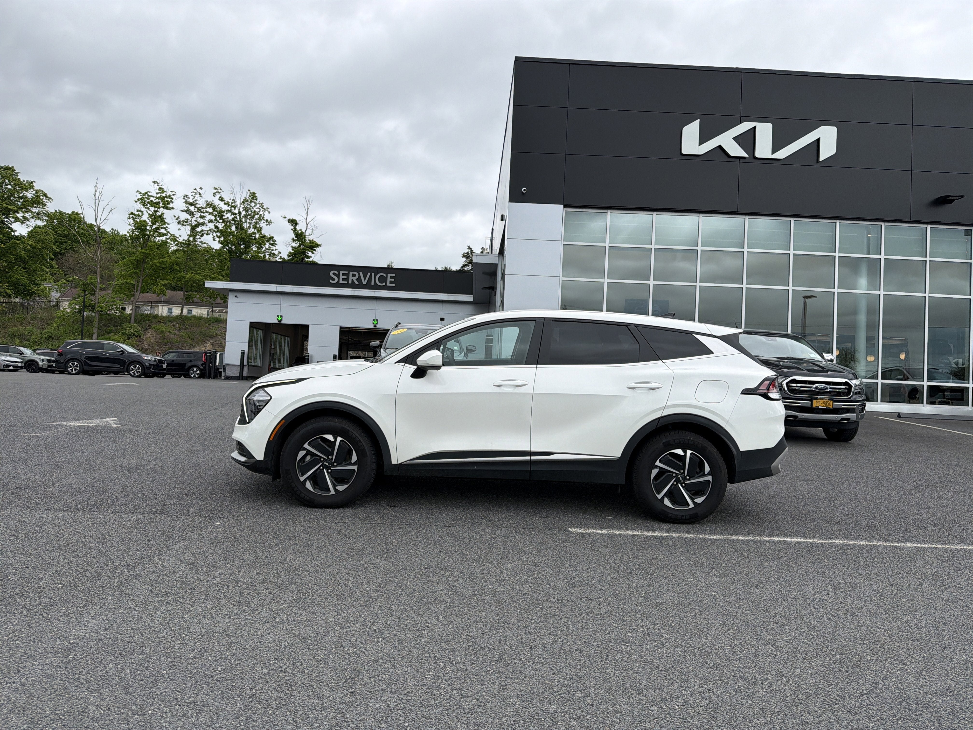 2023 Kia Sportage Hybrid LX