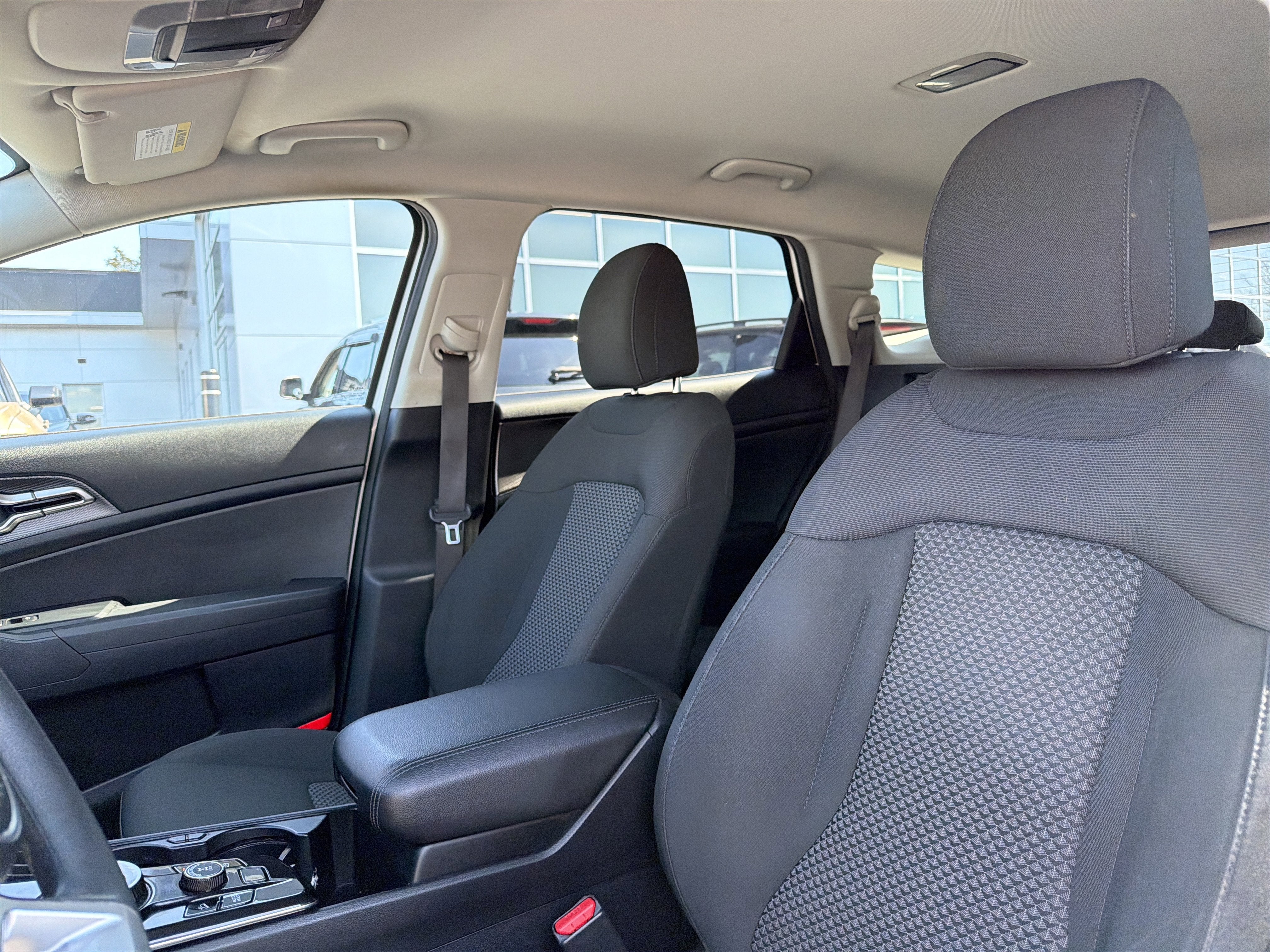 2023 Kia Sportage Hybrid LX