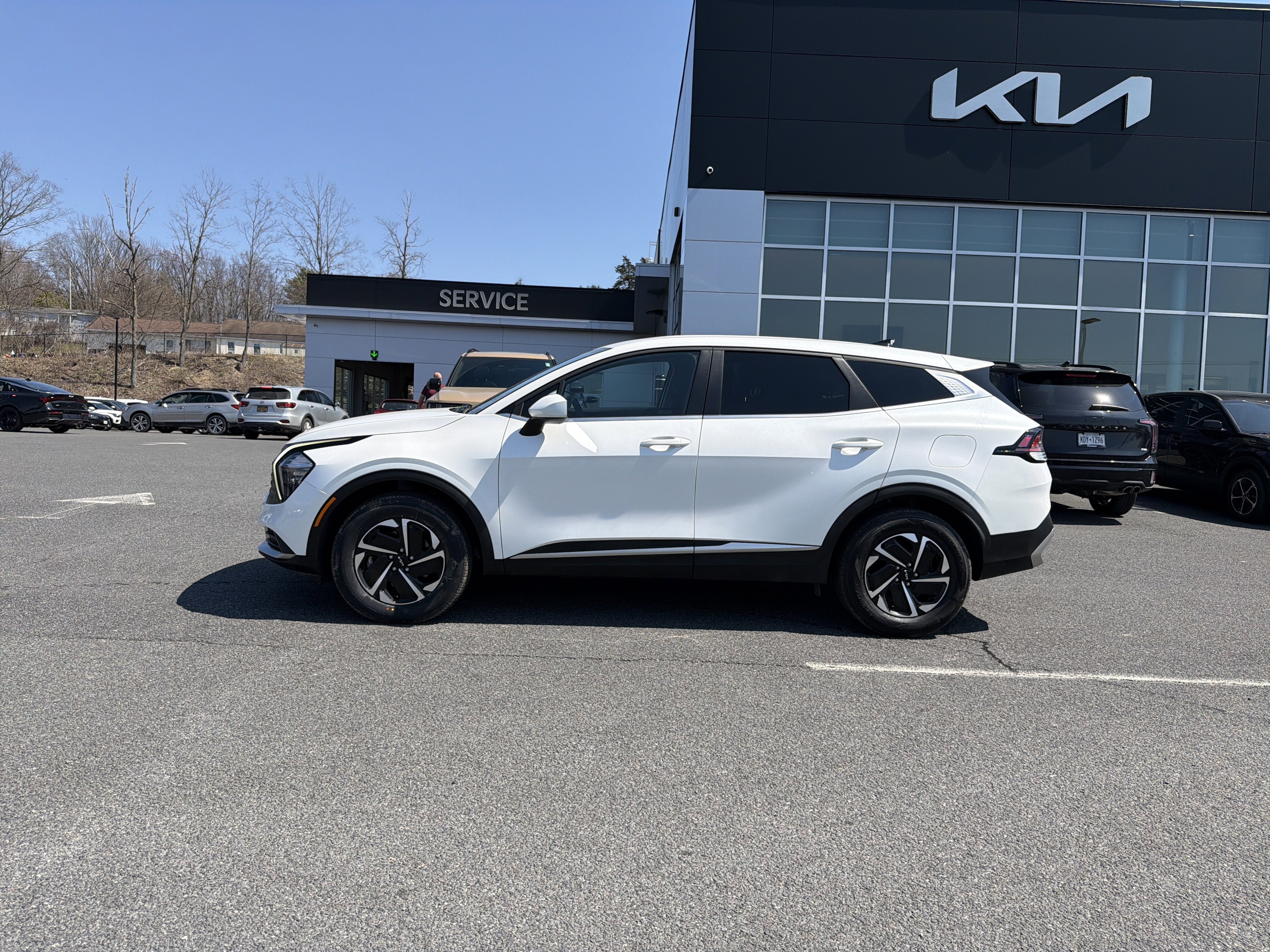 2023 Kia Sportage Hybrid LX