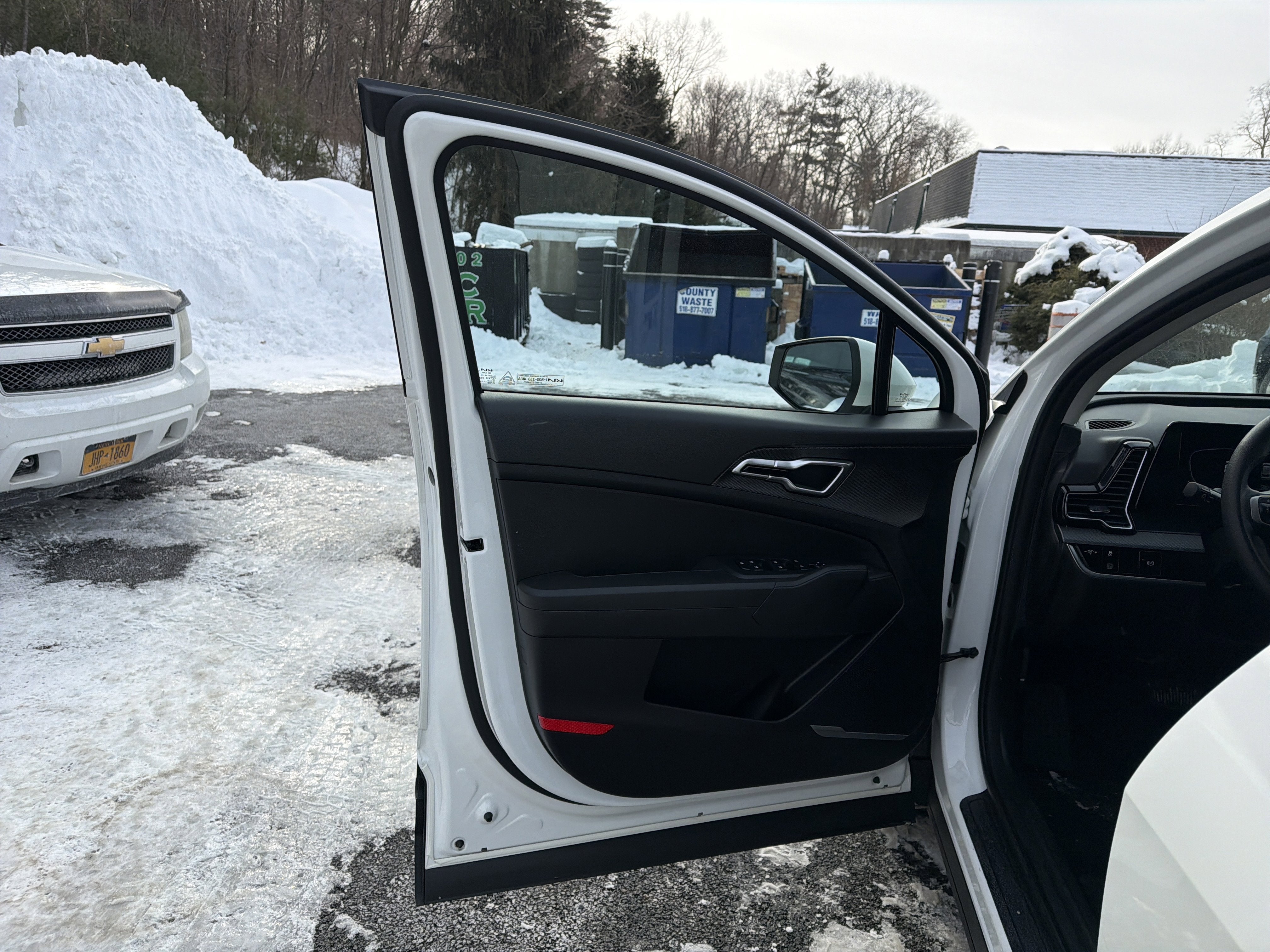 2023 Kia Sportage Hybrid LX