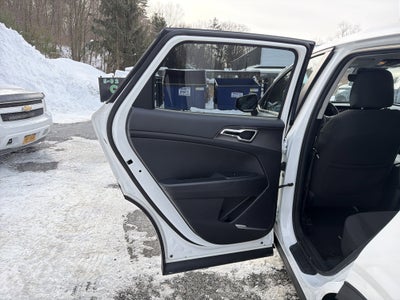 2023 Kia Sportage Hybrid LX