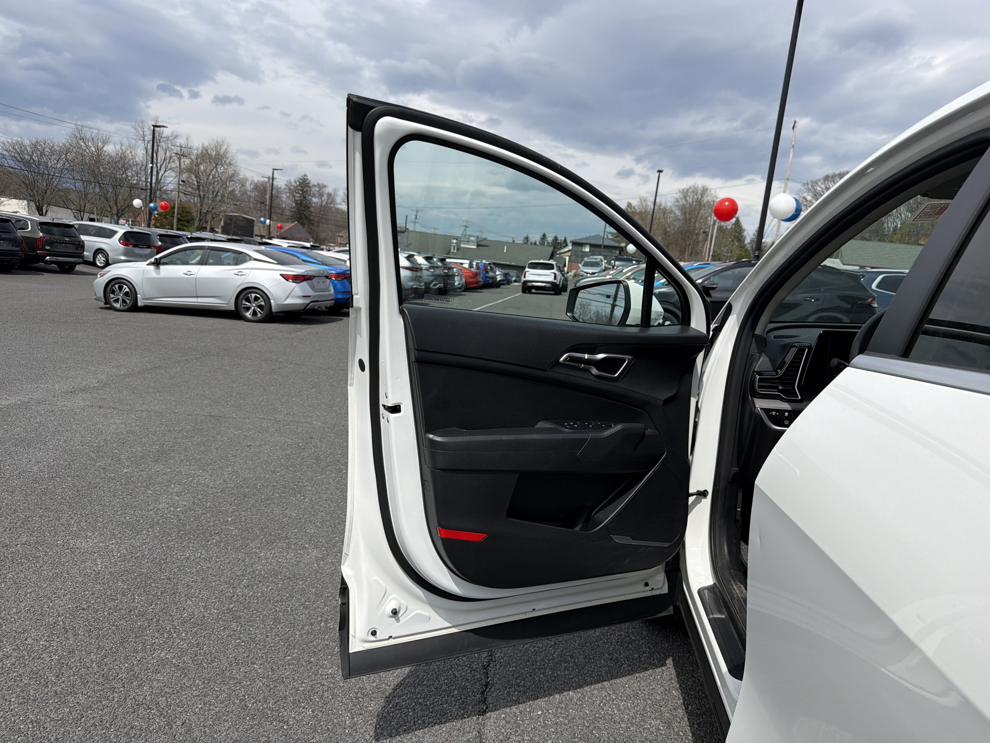 2023 Kia Sportage Hybrid LX