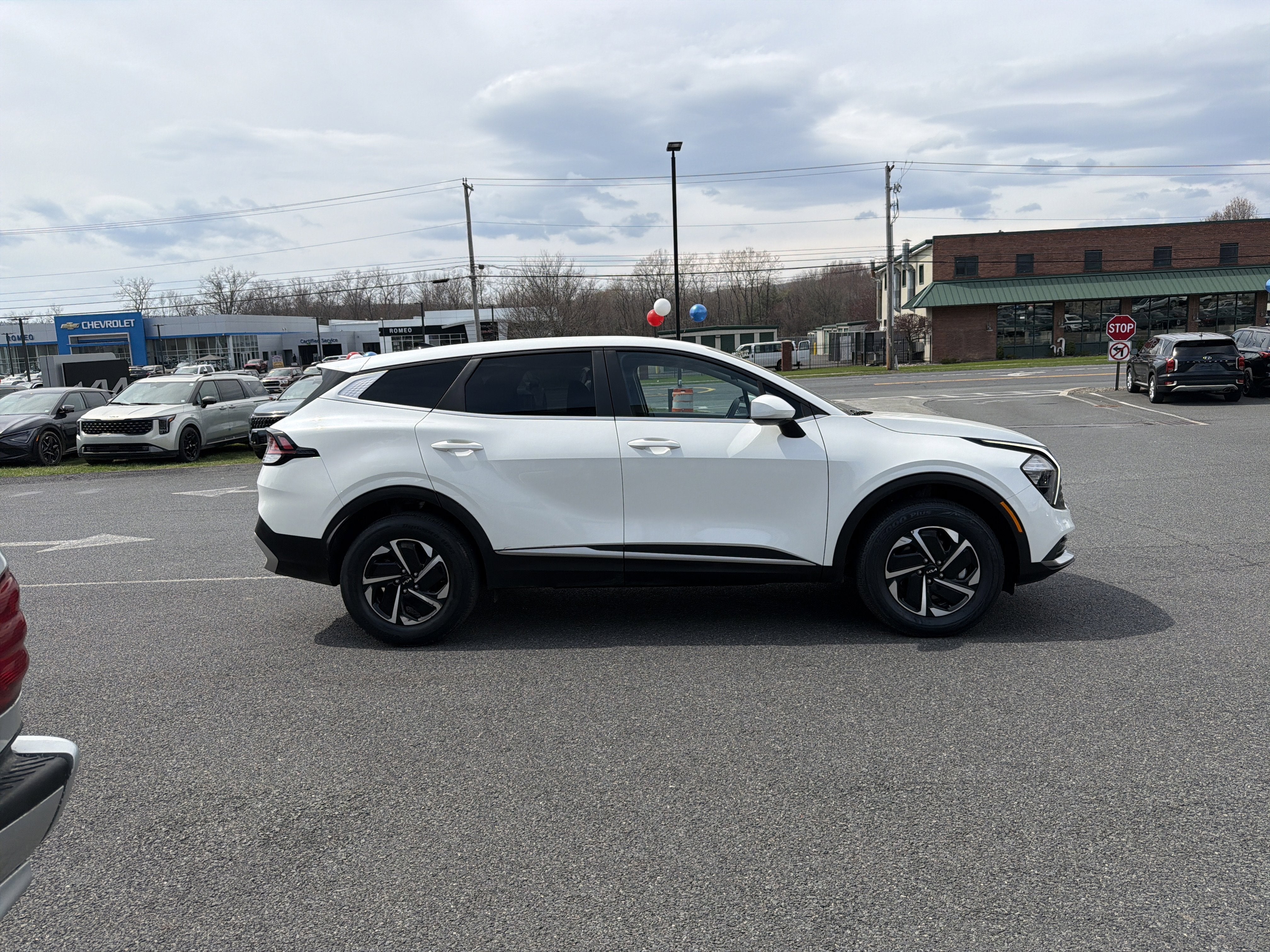 2023 Kia Sportage Hybrid LX