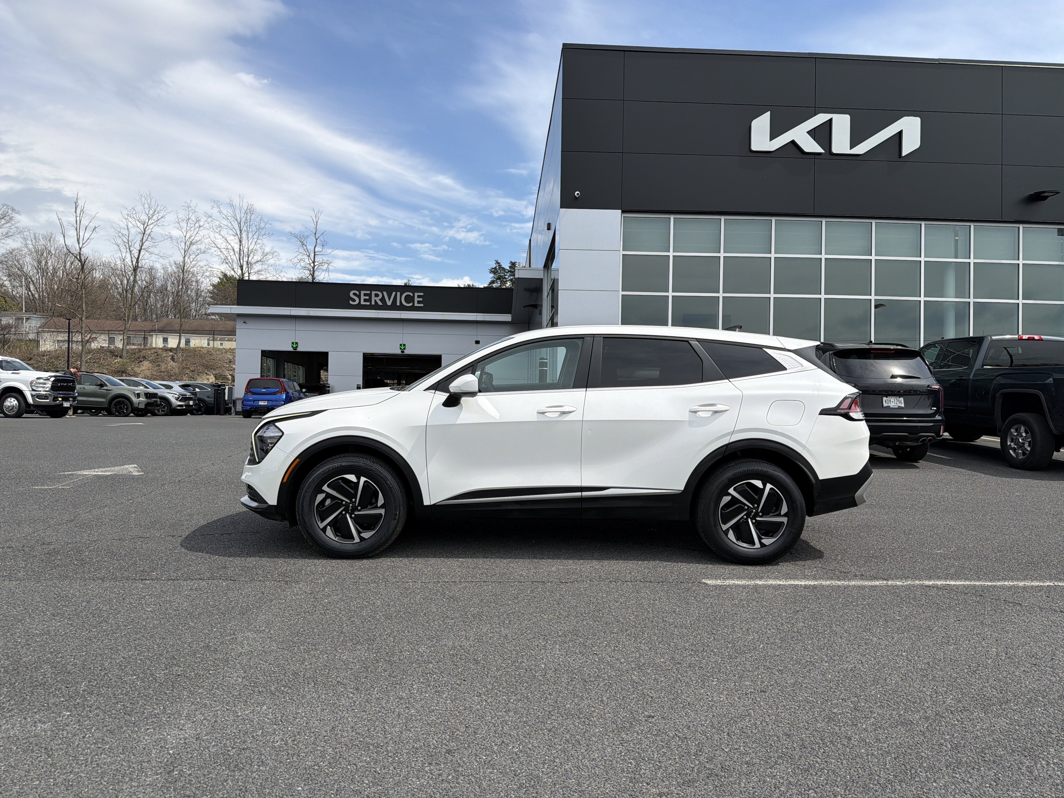 2023 Kia Sportage Hybrid LX