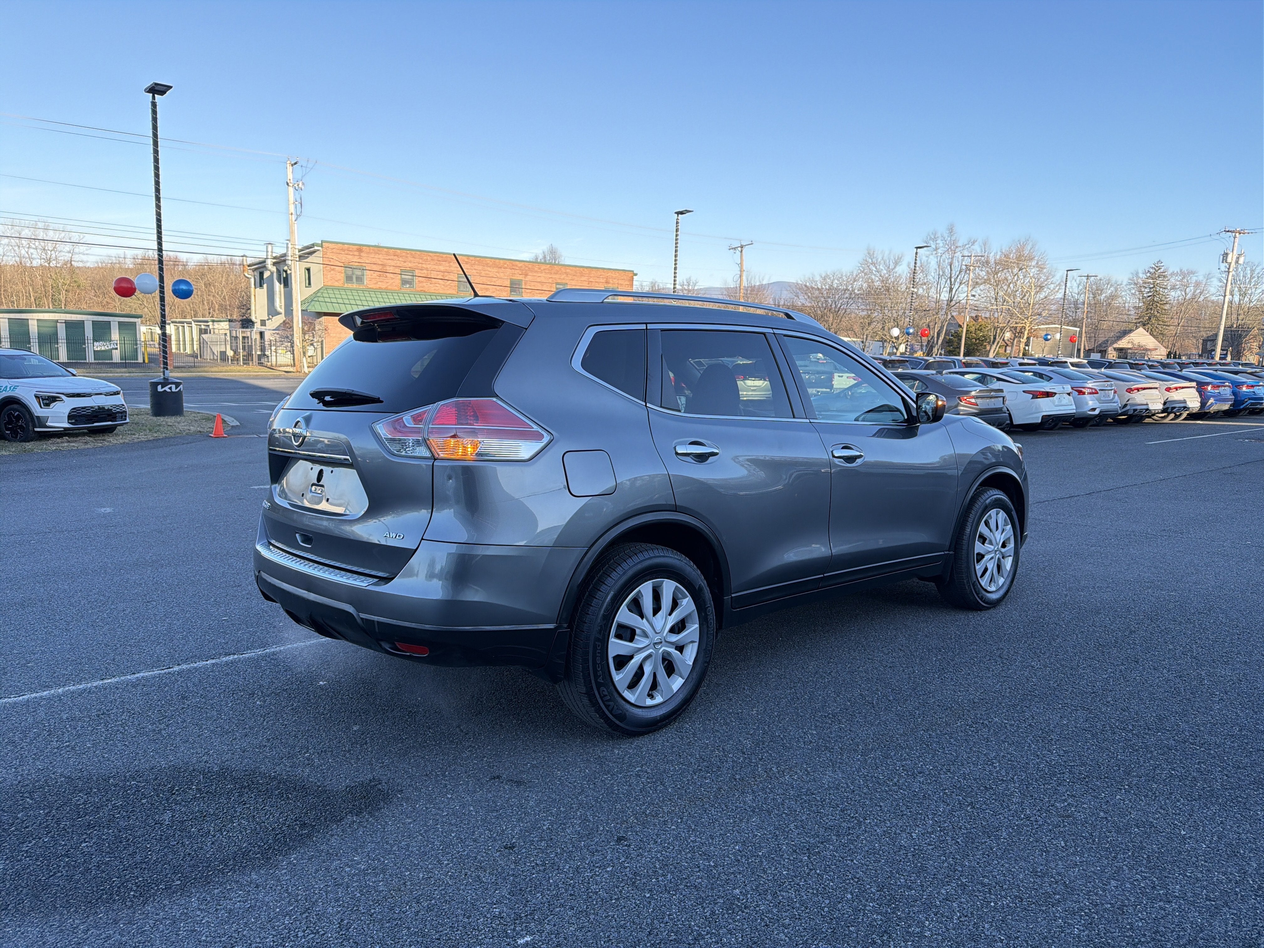 2016 Nissan Rogue S