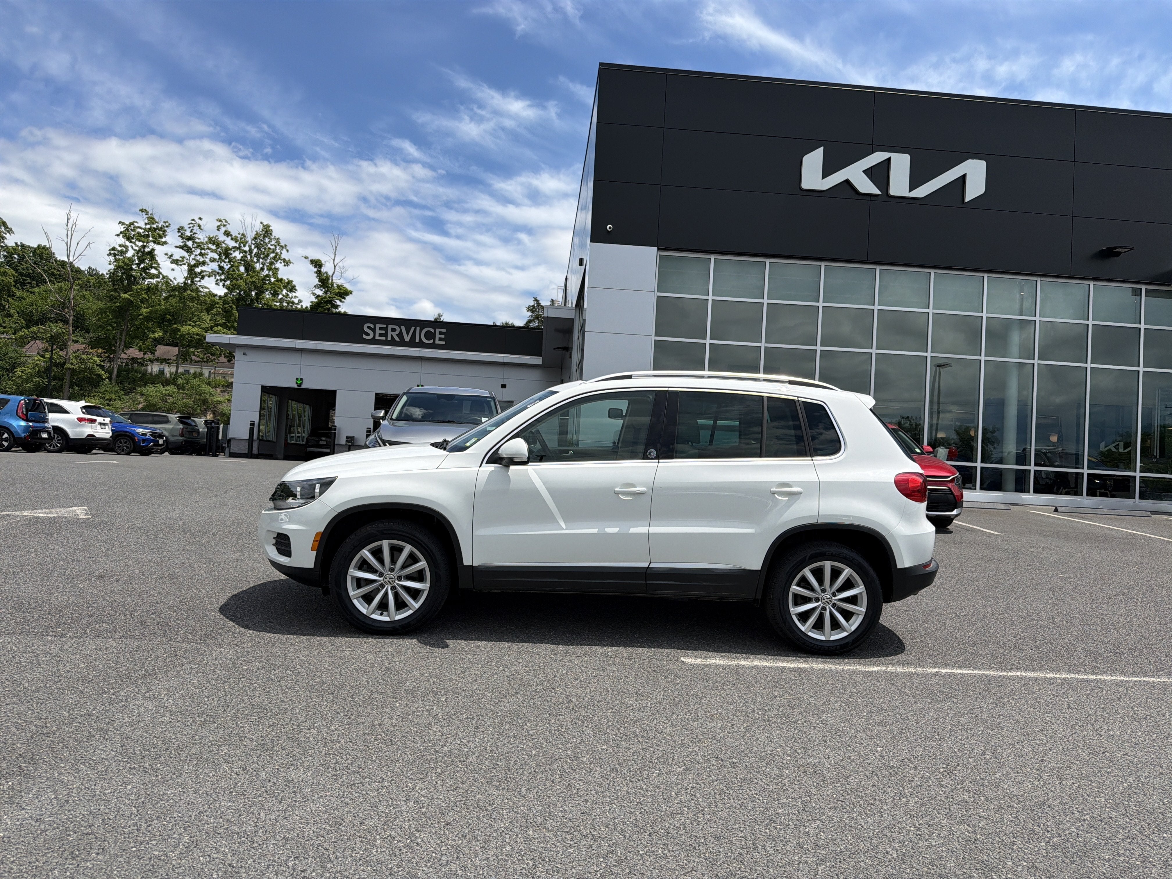 2017 Volkswagen Tiguan 2.0T Wolfsburg Edition