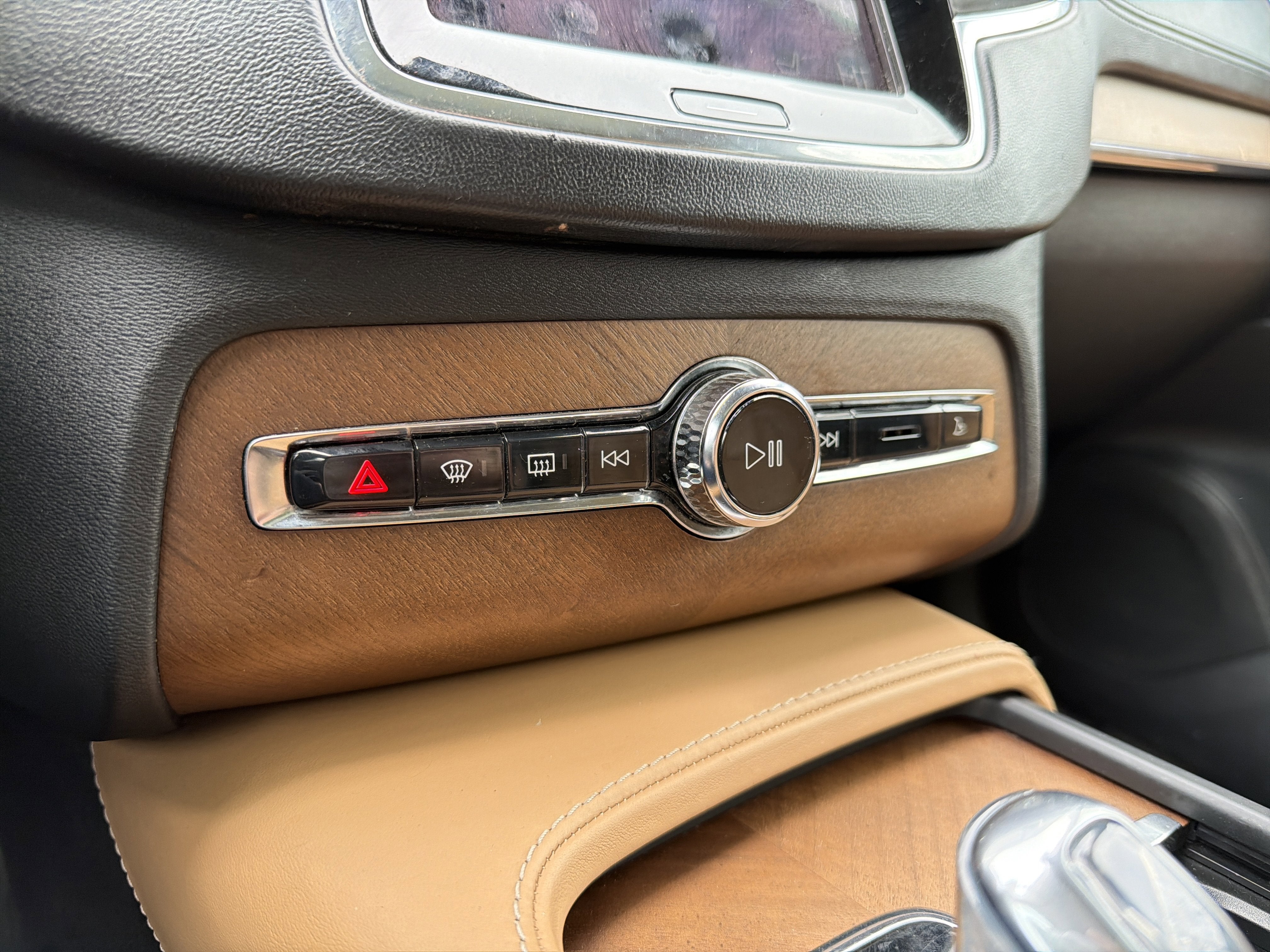 2016 Volvo XC90 Hybrid T8 Inscription