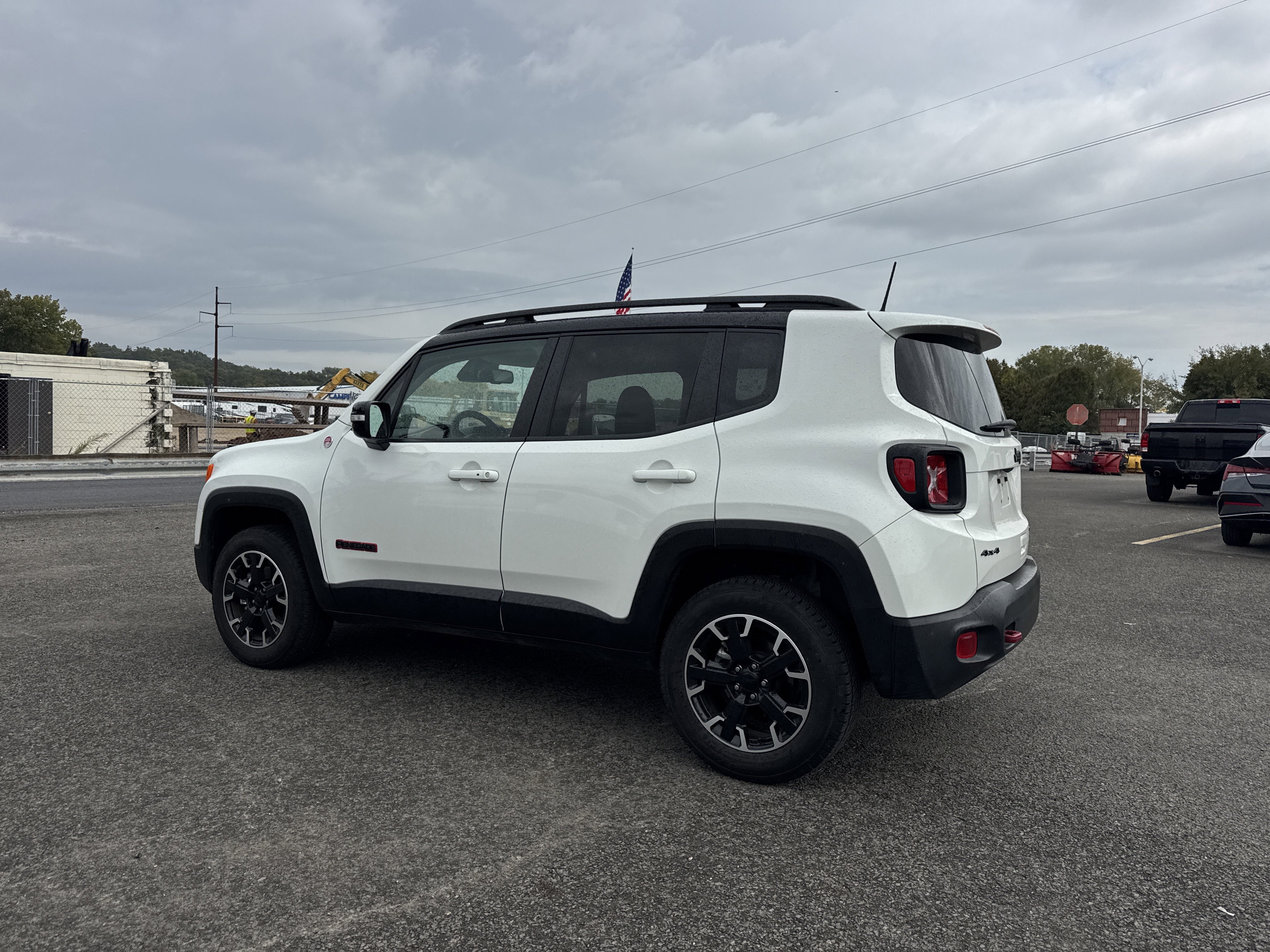 2023 Jeep Renegade Trailhawk