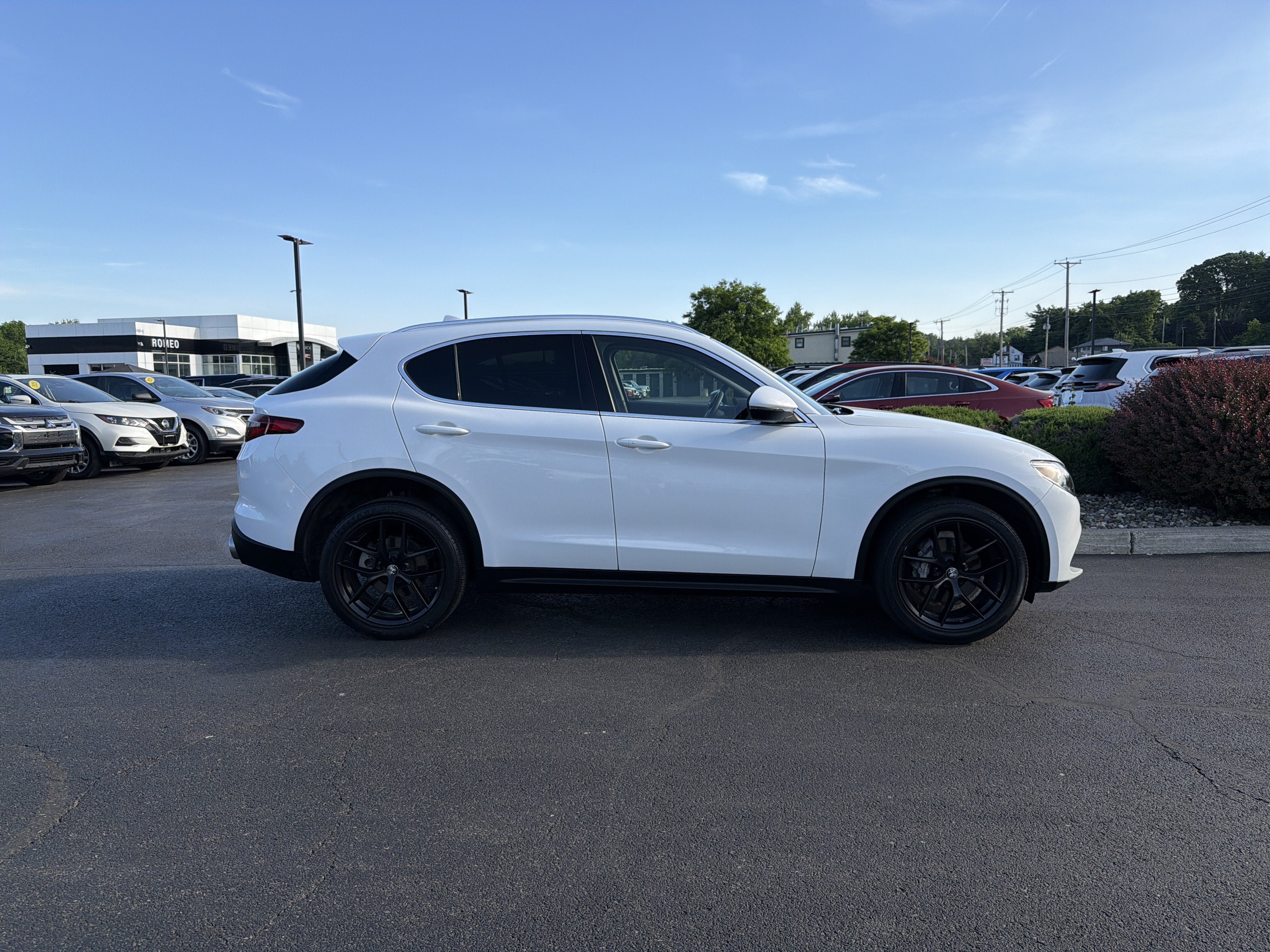 2020 Alfa Romeo Stelvio Base