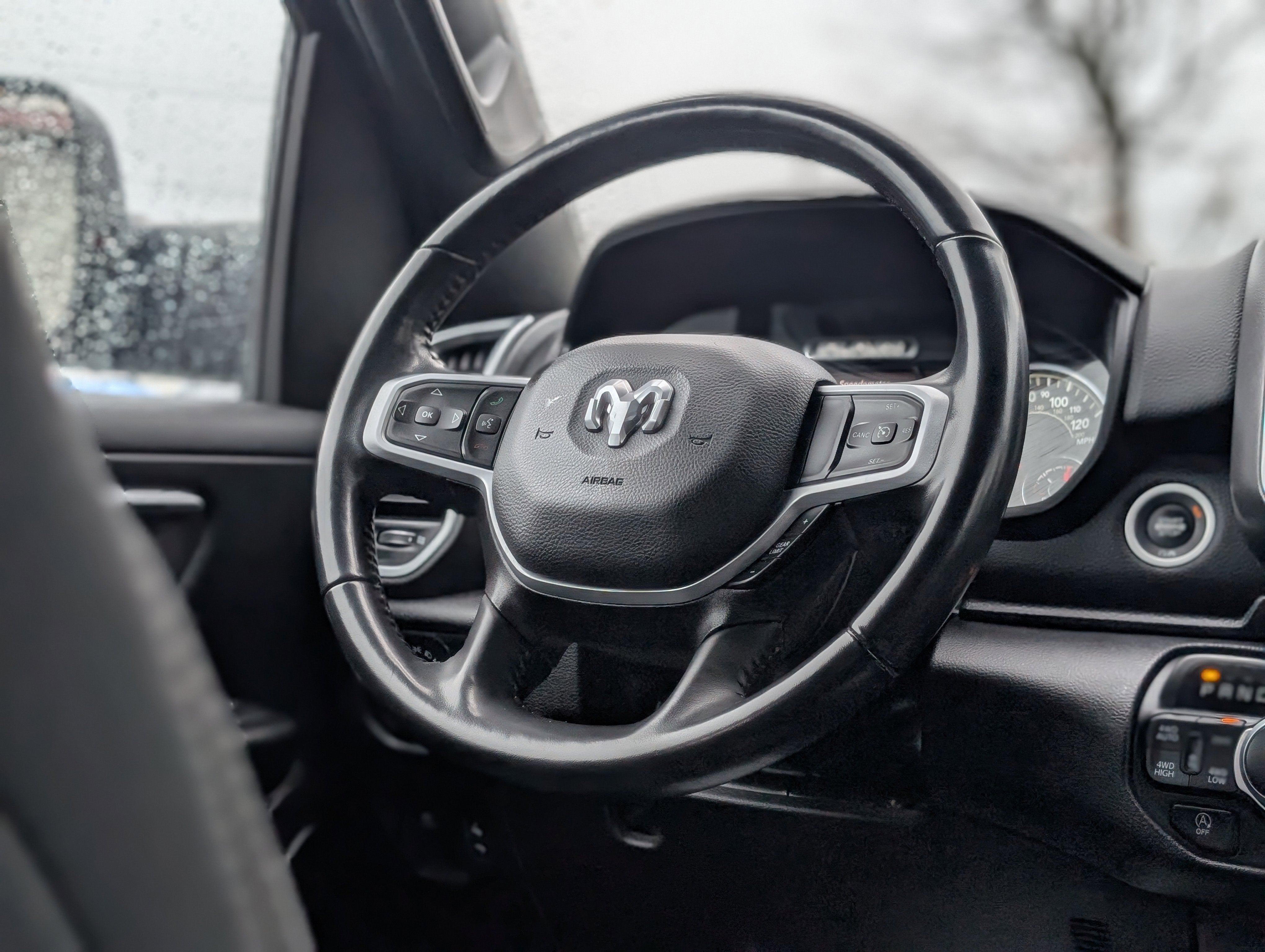 2022 RAM 1500 Big Horn Crew Cab 4x4 6'4" Box