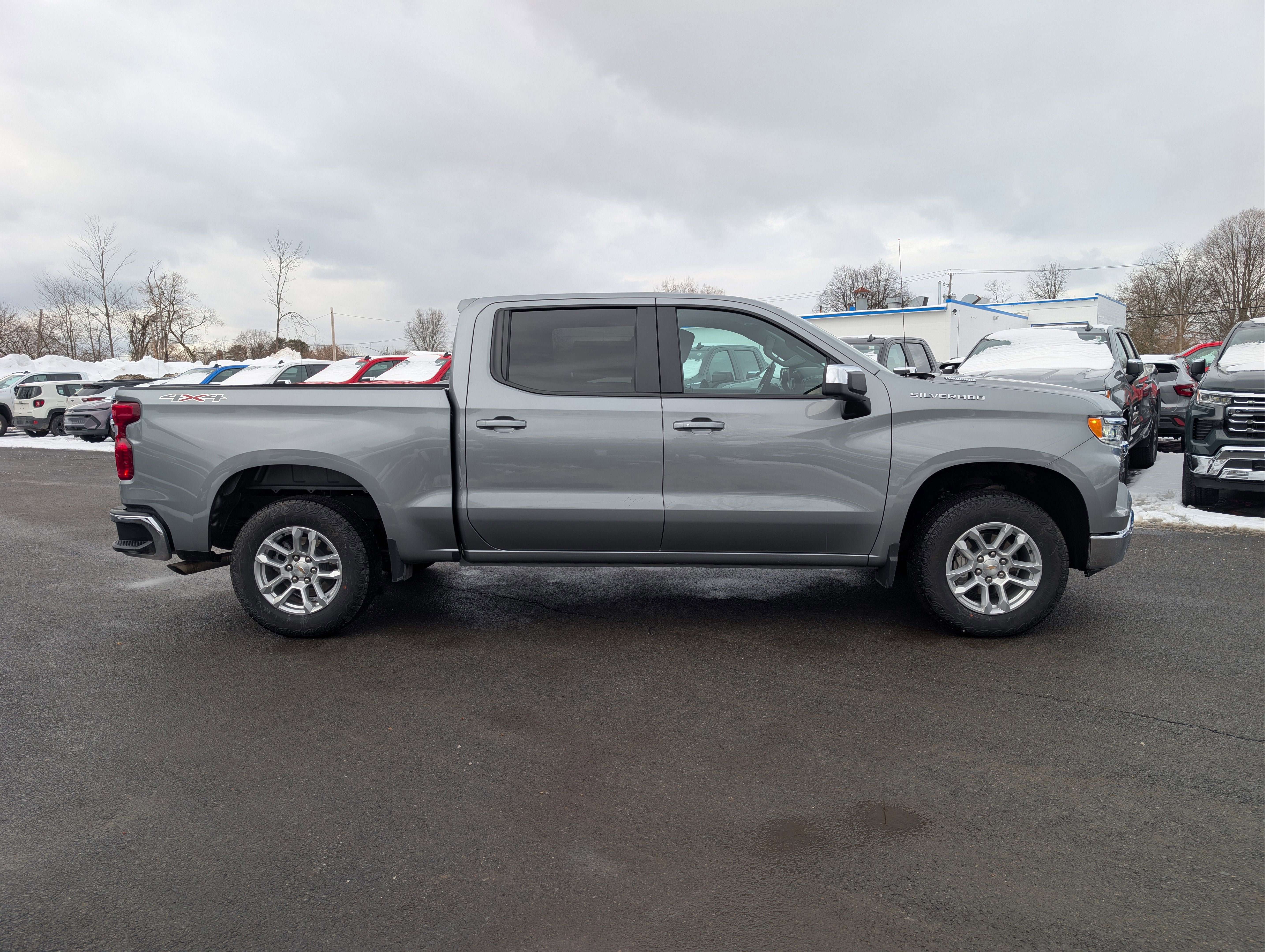 2025 Chevrolet Silverado 1500 LT (2FL)