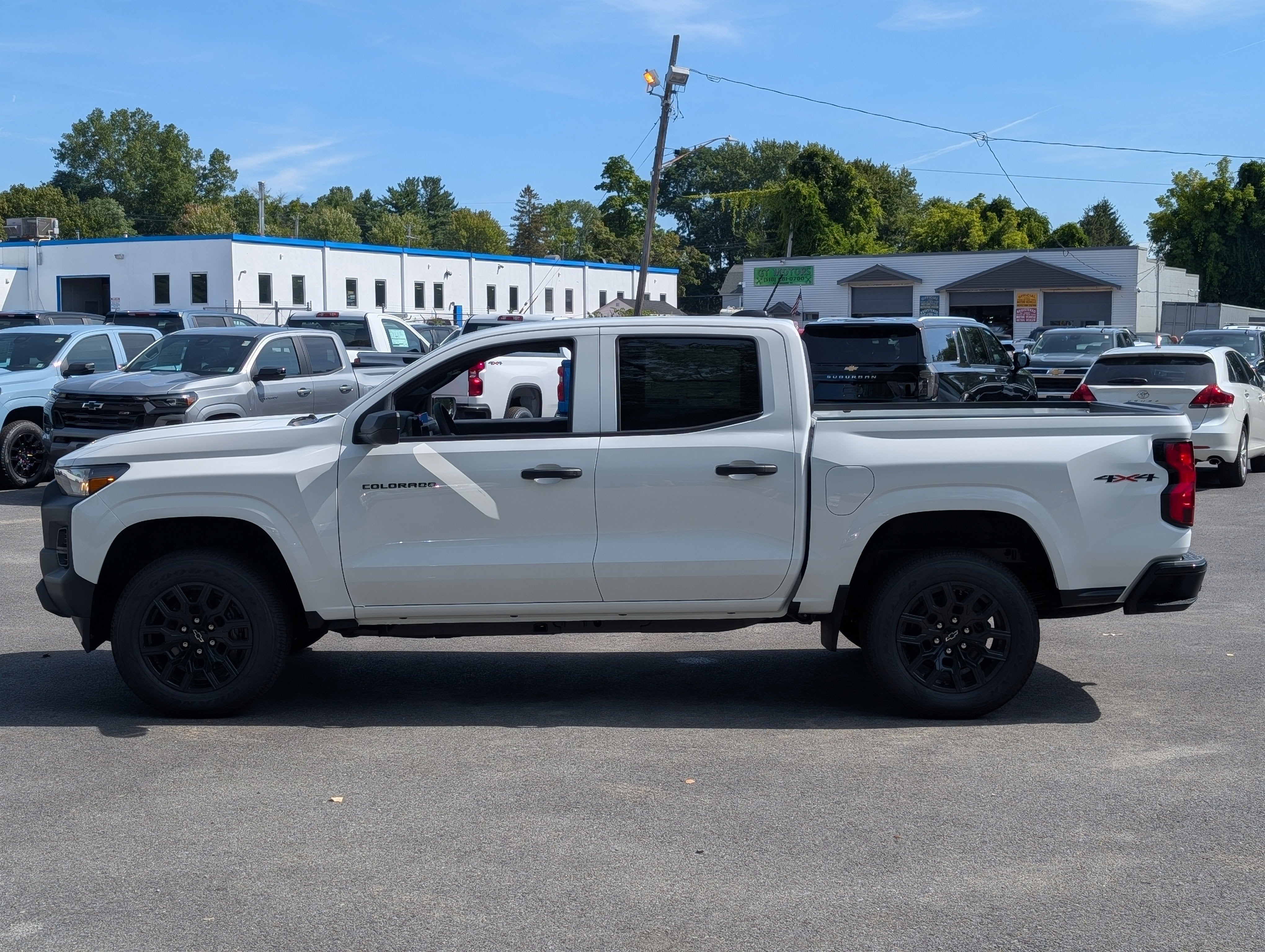 2025 Chevrolet Colorado WT/LT