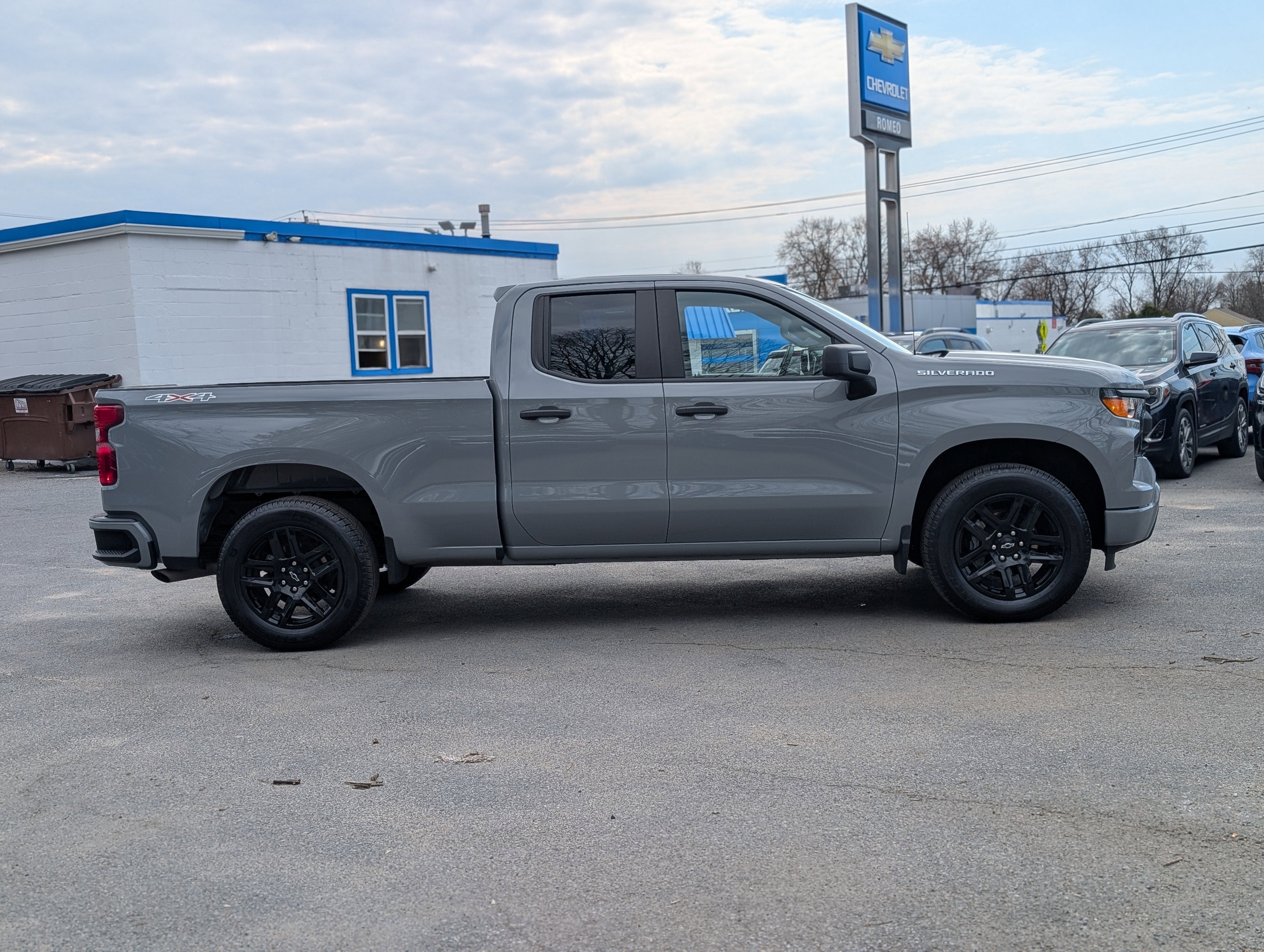 2024 Chevrolet Silverado 1500 Custom