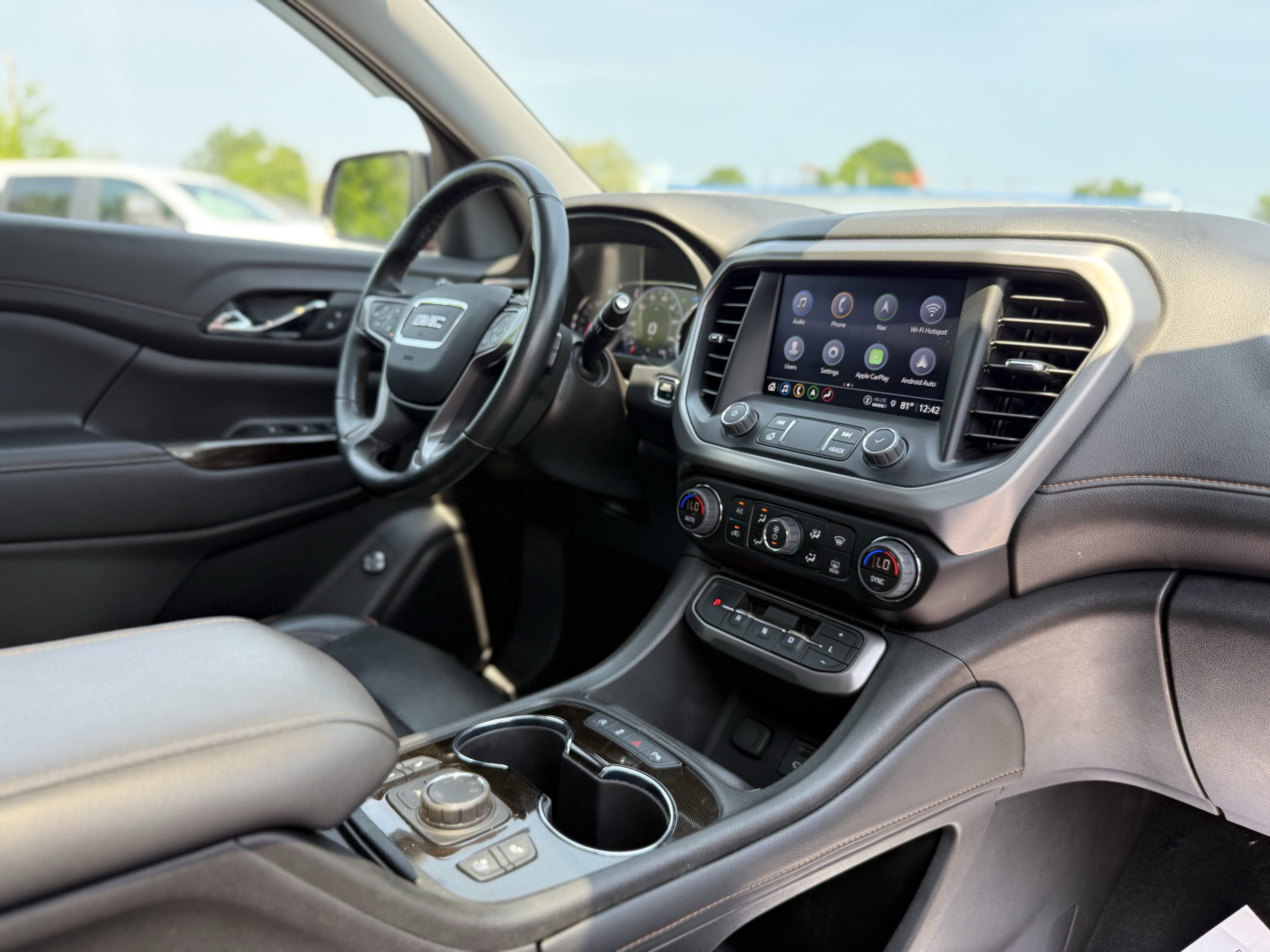 2023 GMC Acadia AT4