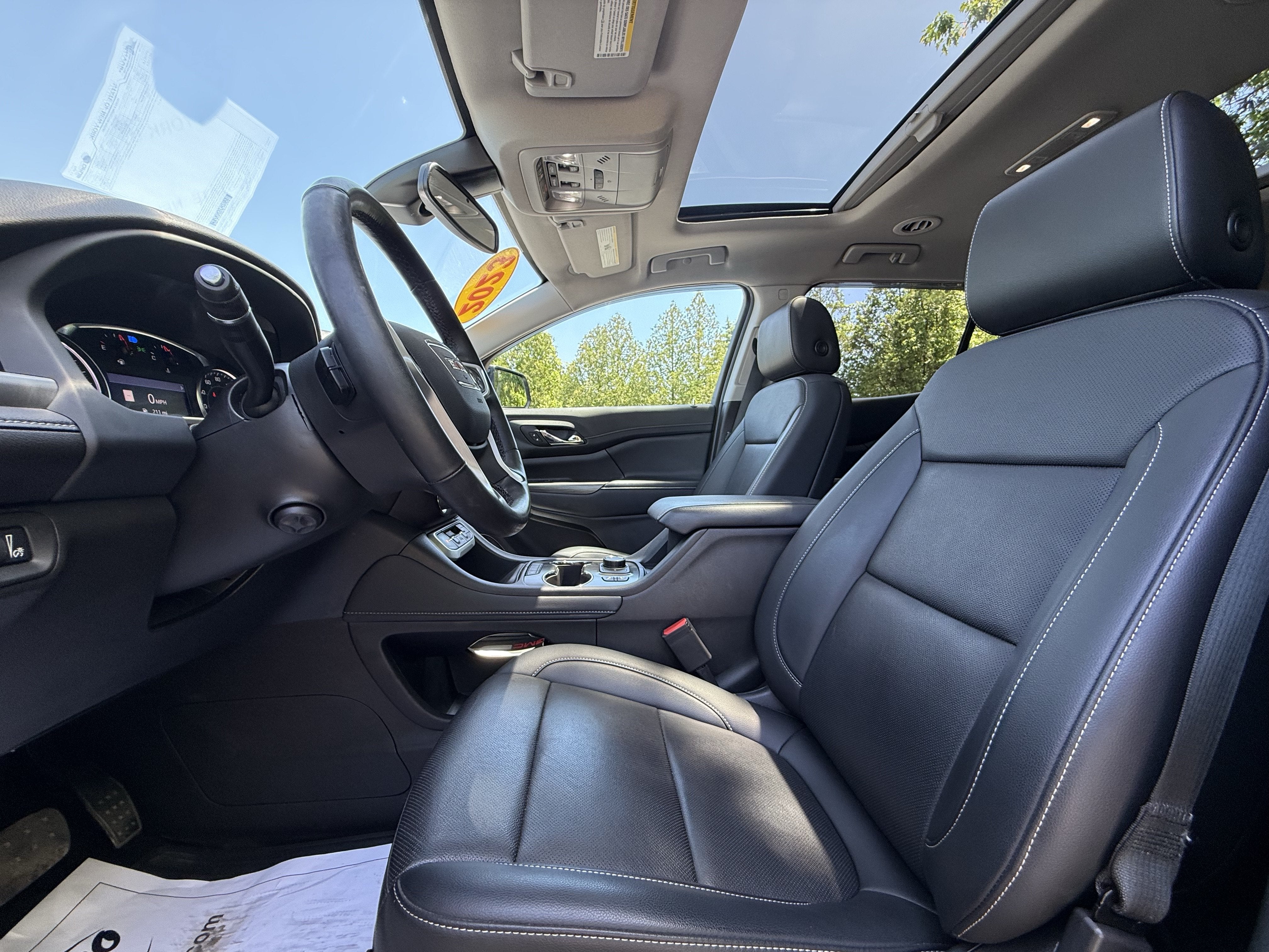 2023 GMC Acadia SLT