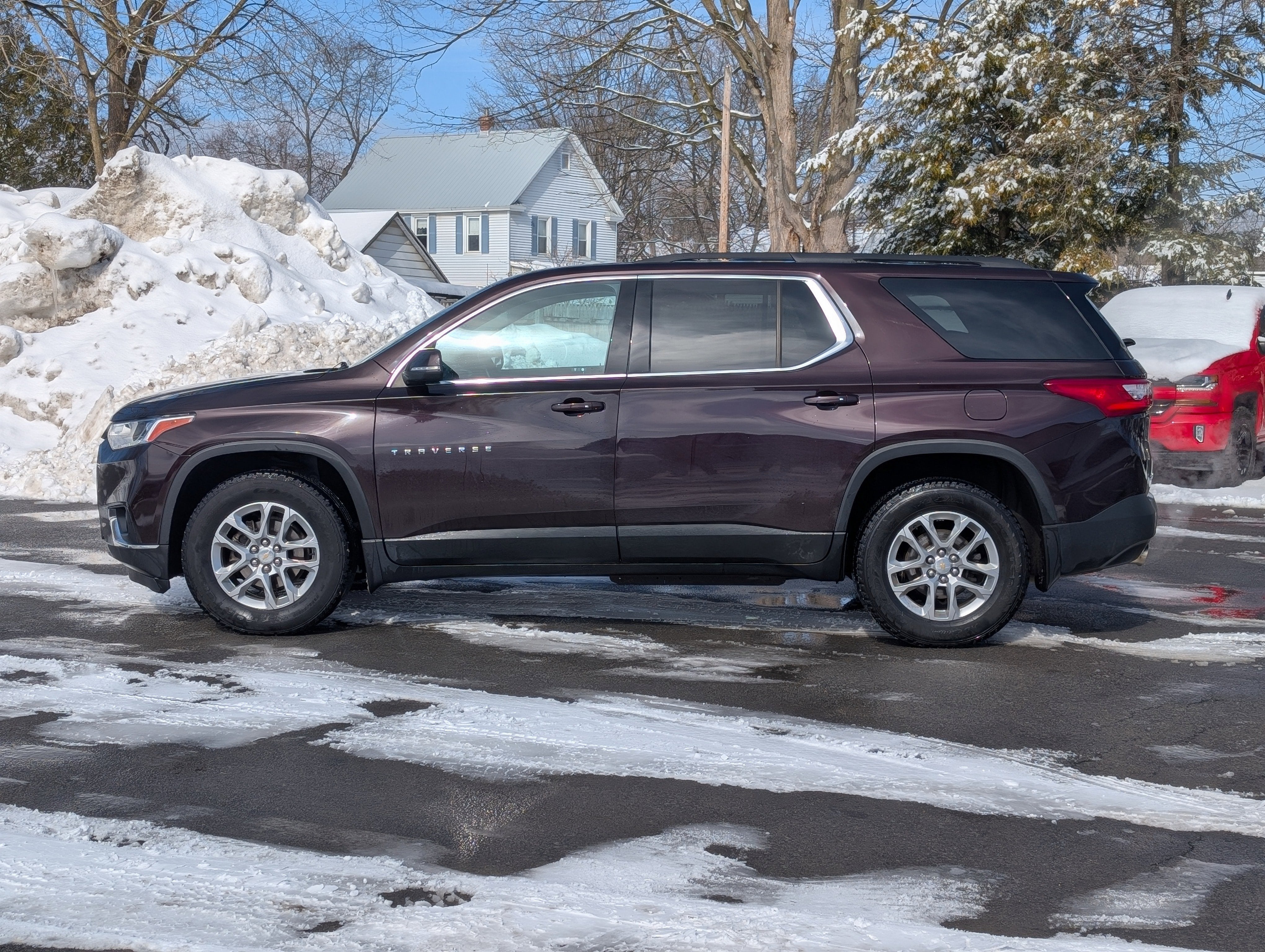 2021 Chevrolet Traverse LT Cloth