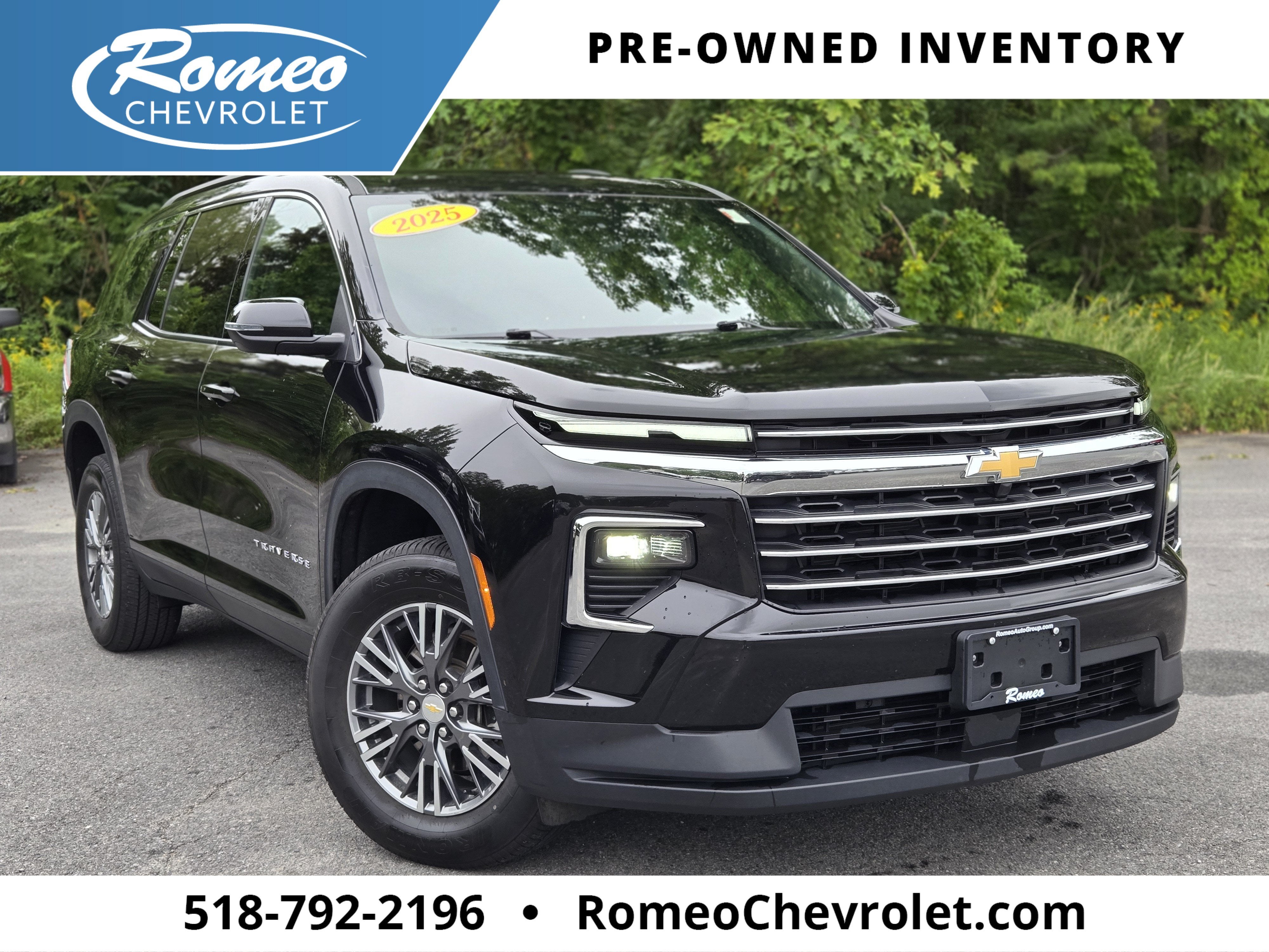 2025 Chevrolet Traverse LT