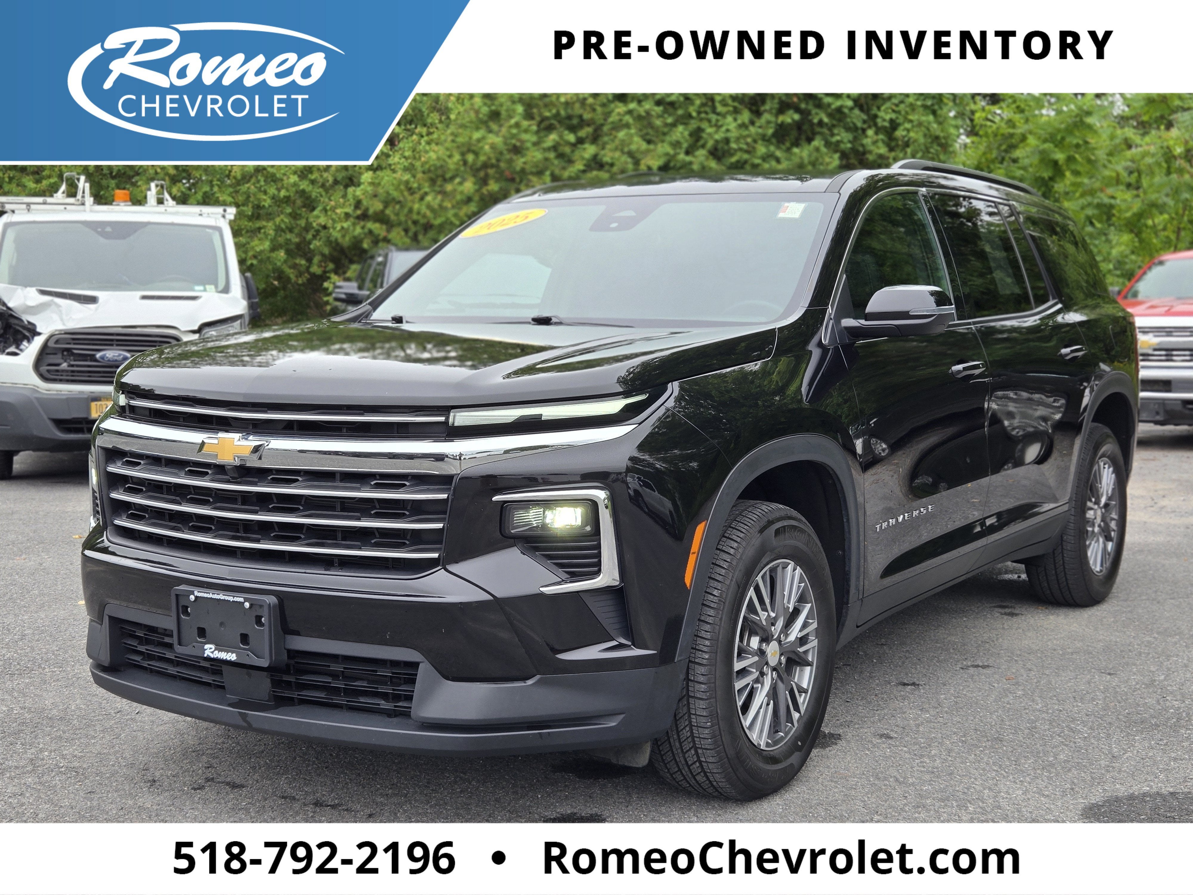 2025 Chevrolet Traverse LT