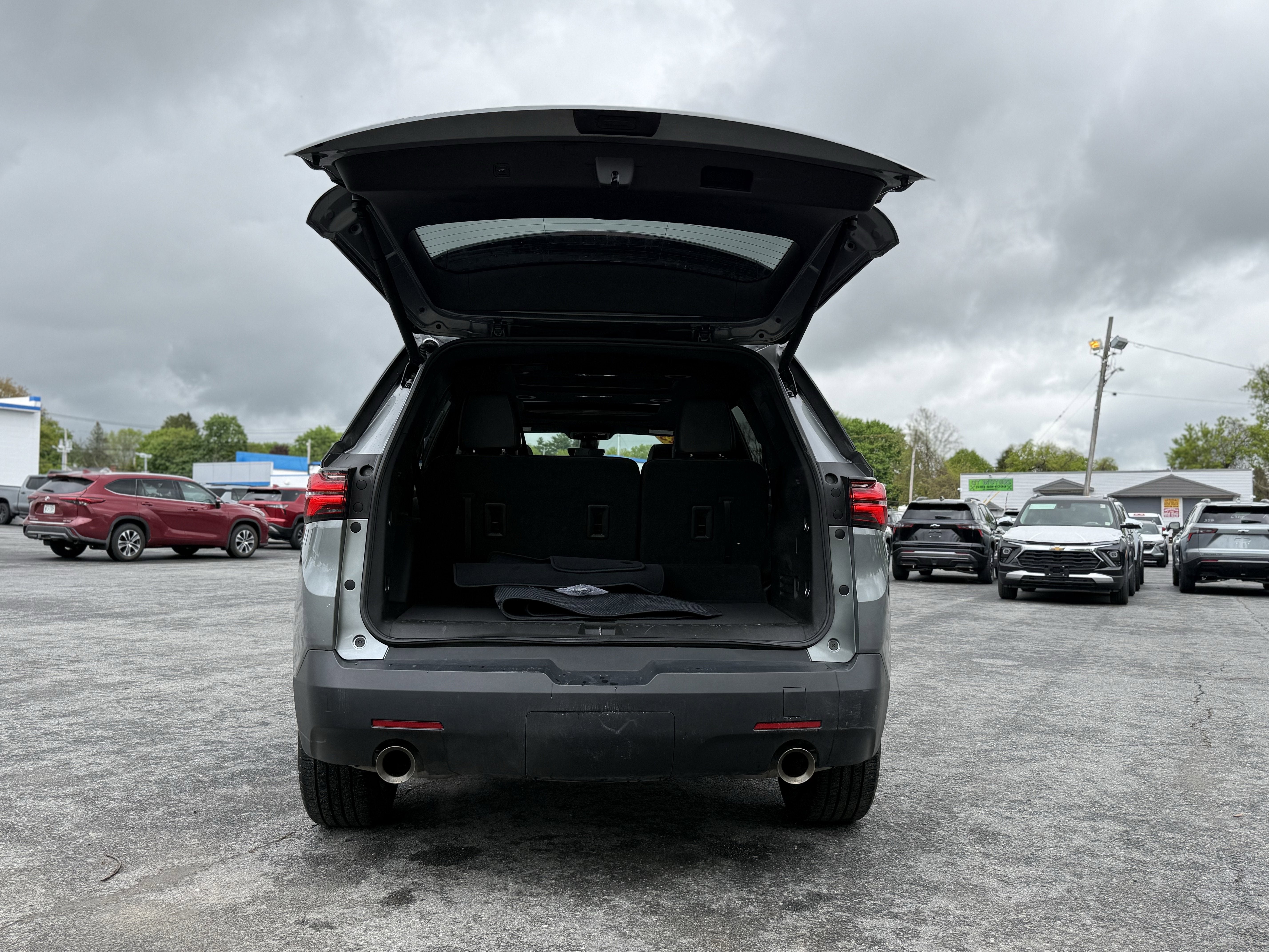 2023 Chevrolet Traverse RS