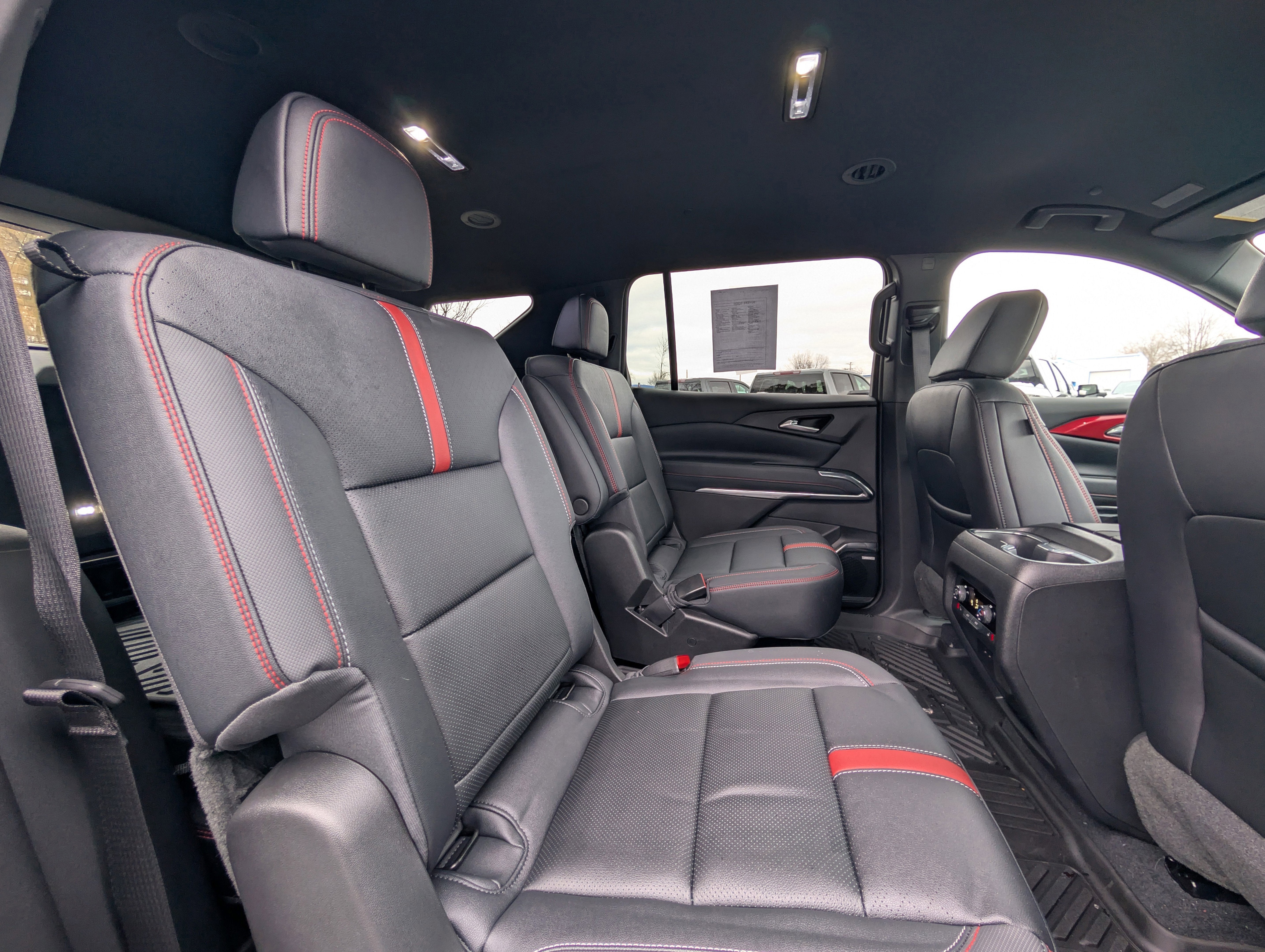 2025 Chevrolet Traverse RS