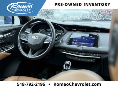 2023 Cadillac XT4 Premium Luxury