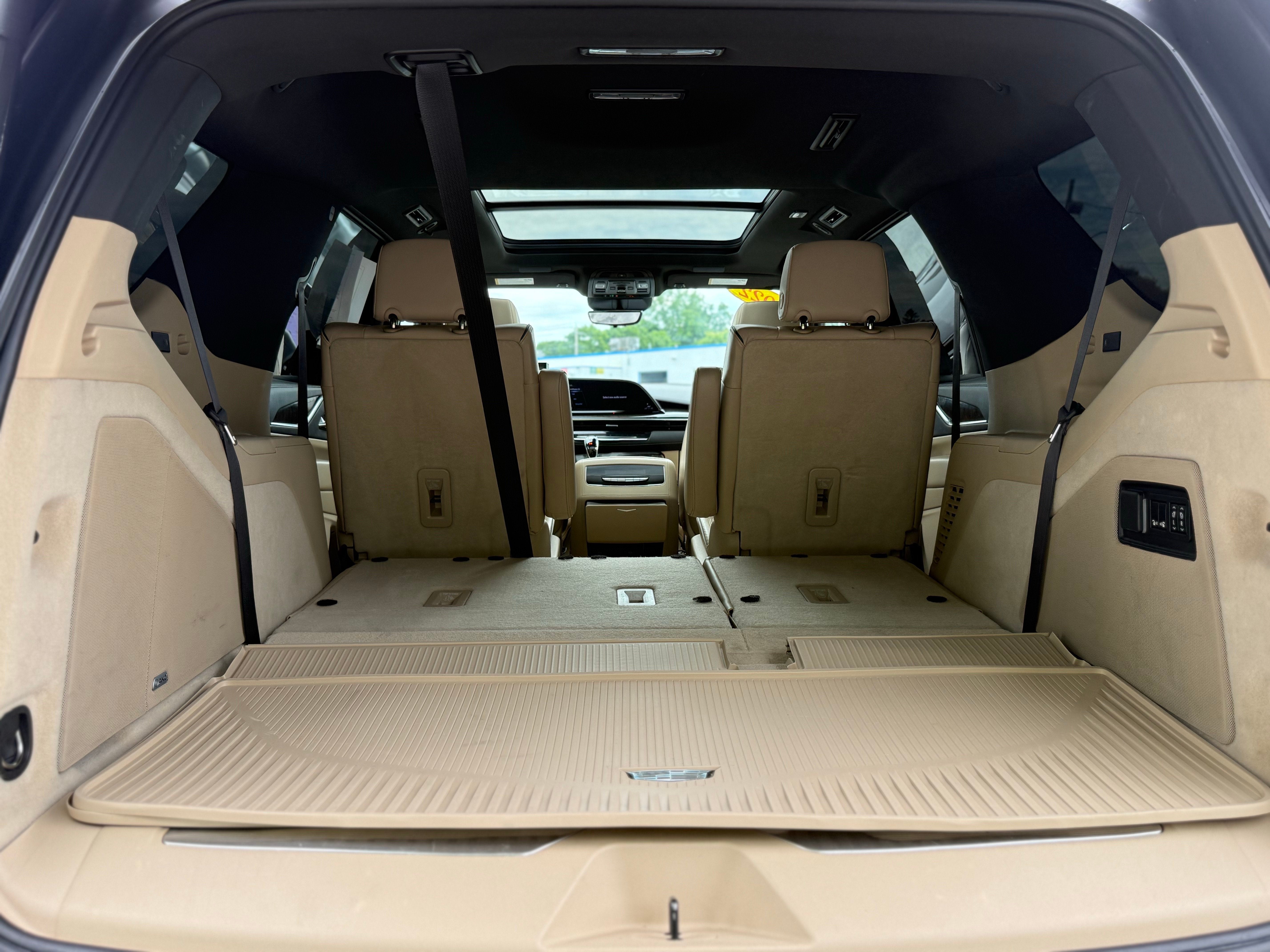 2022 Cadillac Escalade Premium Luxury