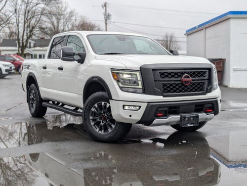 2024 Nissan TITAN Crew Cab PRO-4X 4x4