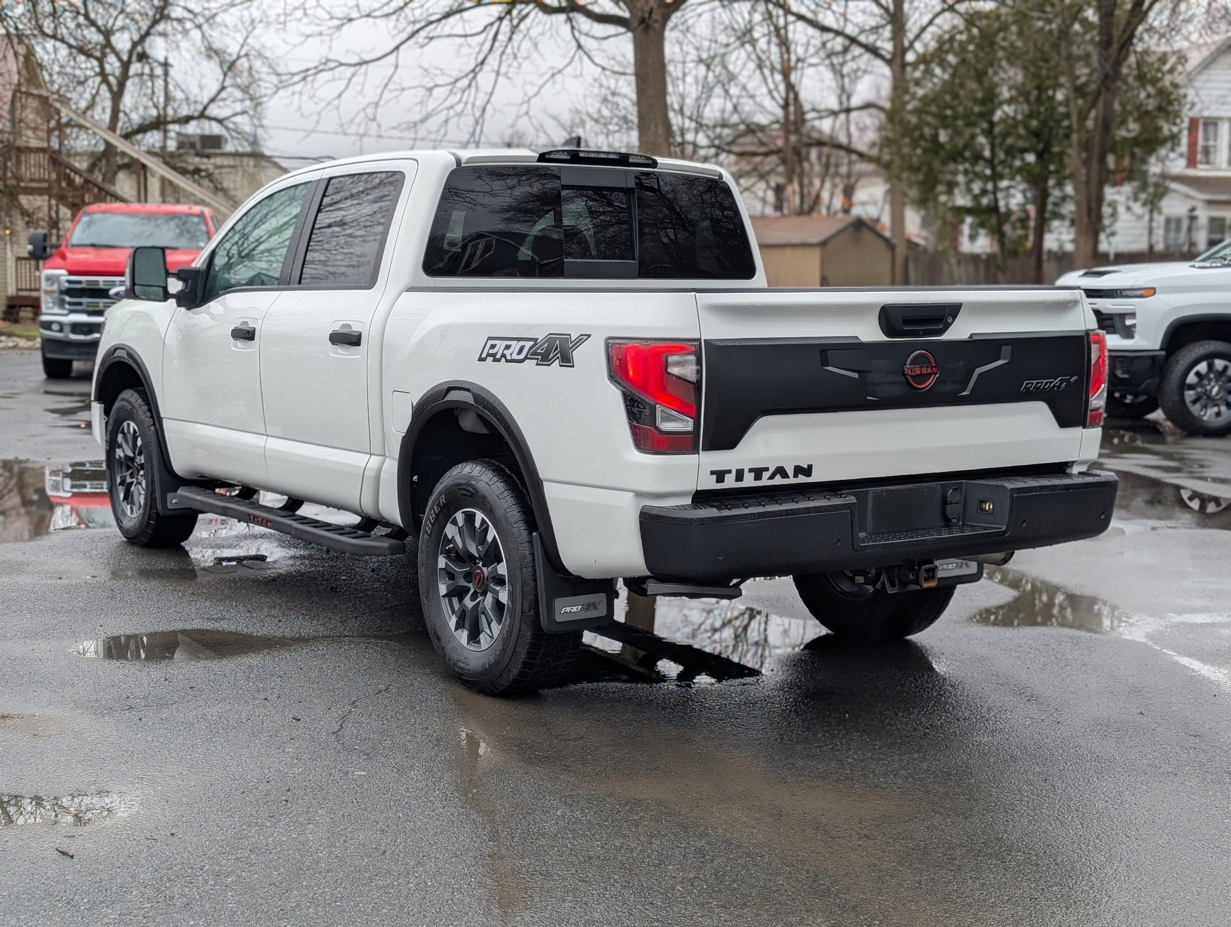2024 Nissan TITAN Crew Cab PRO-4X 4x4