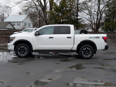 2024 Nissan TITAN Crew Cab PRO-4X 4x4