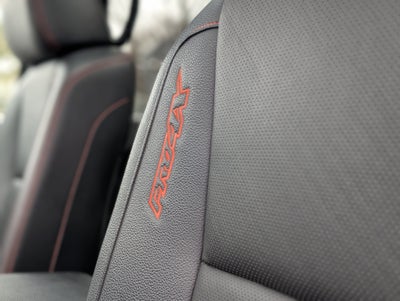 2024 Nissan TITAN Crew Cab PRO-4X 4x4