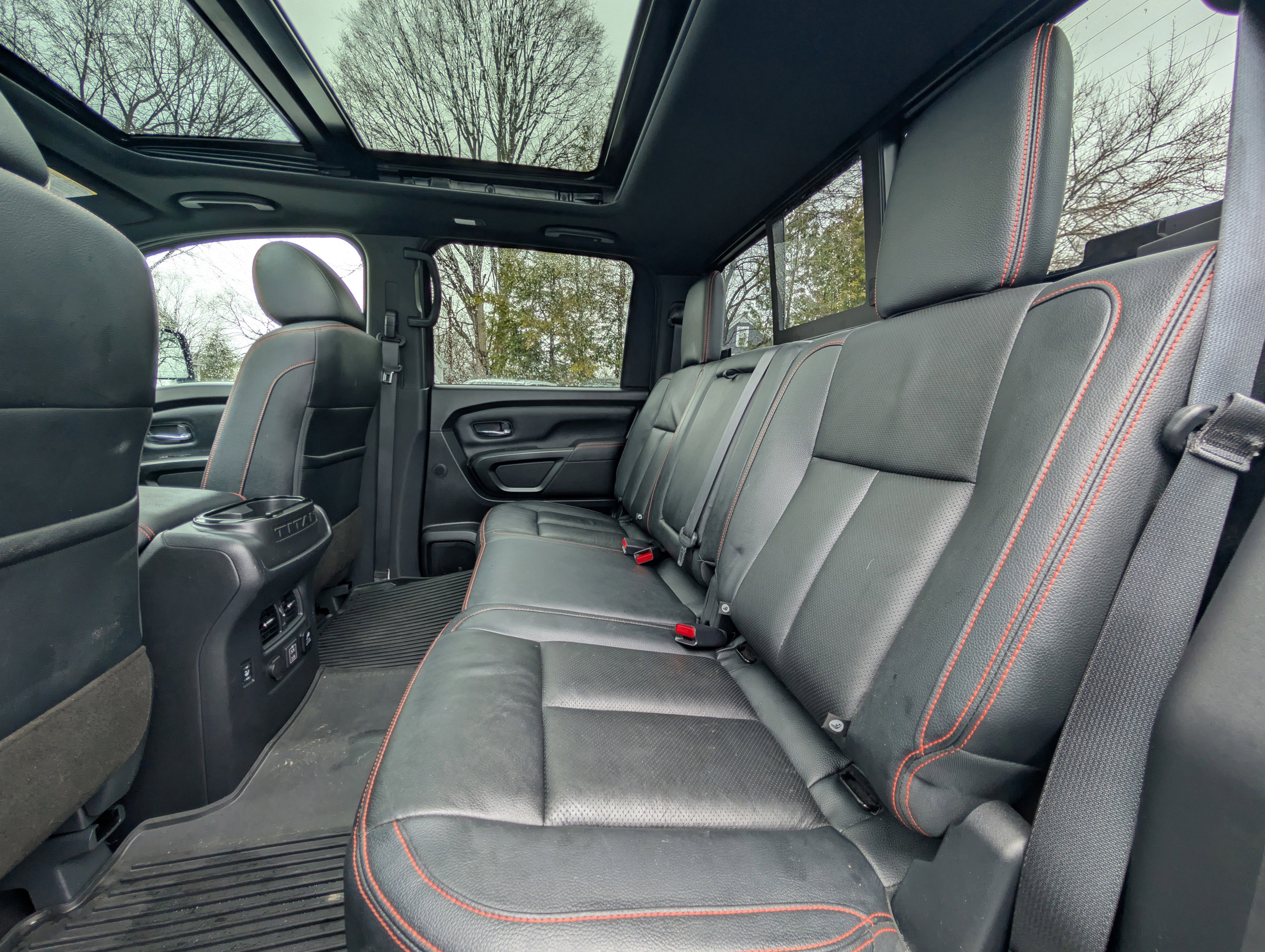 2024 Nissan TITAN Crew Cab PRO-4X 4x4