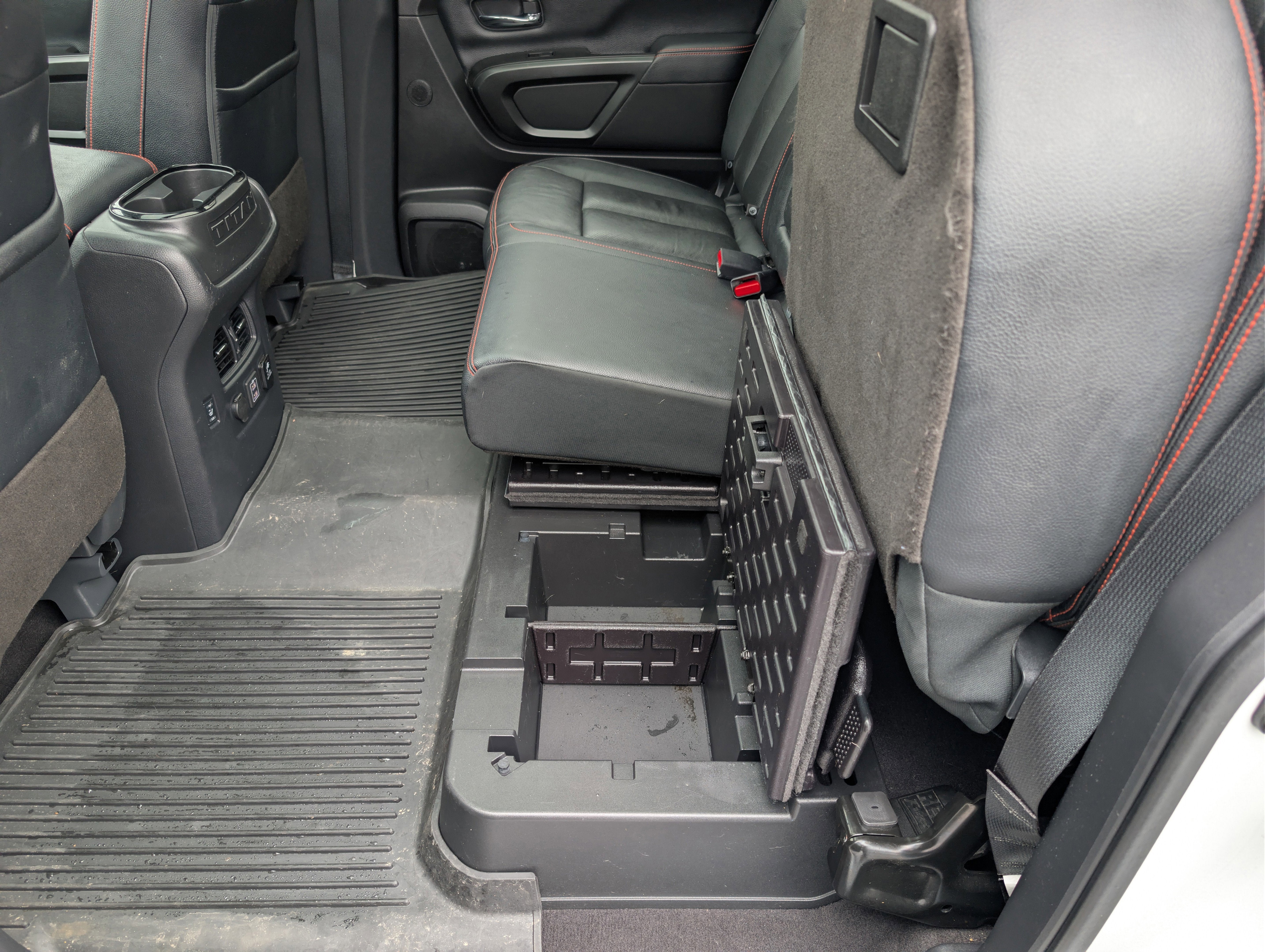 2024 Nissan TITAN Crew Cab PRO-4X 4x4