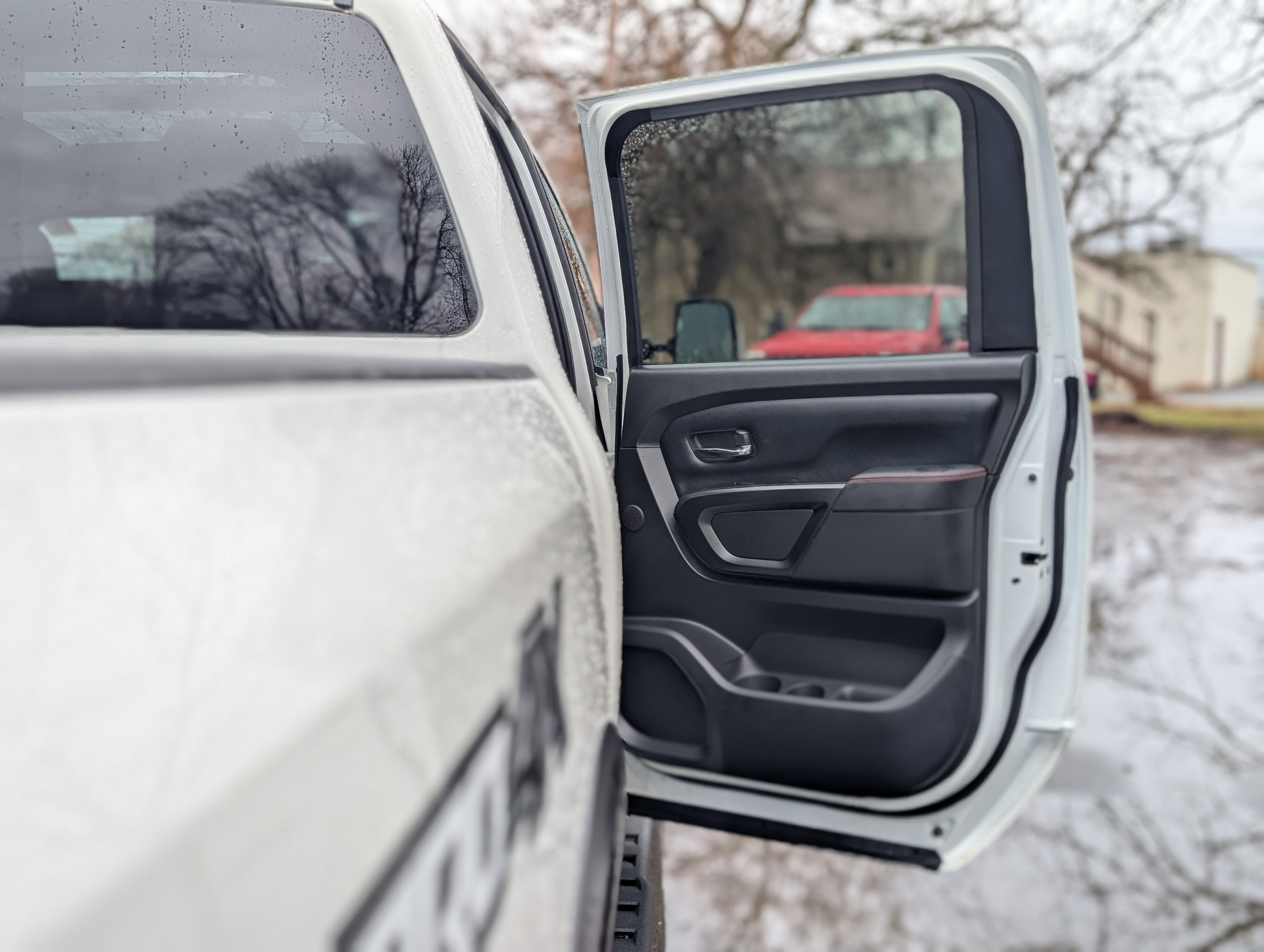 2024 Nissan TITAN Crew Cab PRO-4X 4x4